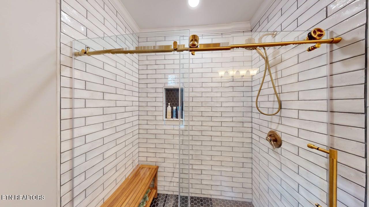 275 Rock Point Drive, Vonore, TN - Fort Loudoun and Tellico Lake Real Estate - Image# 27