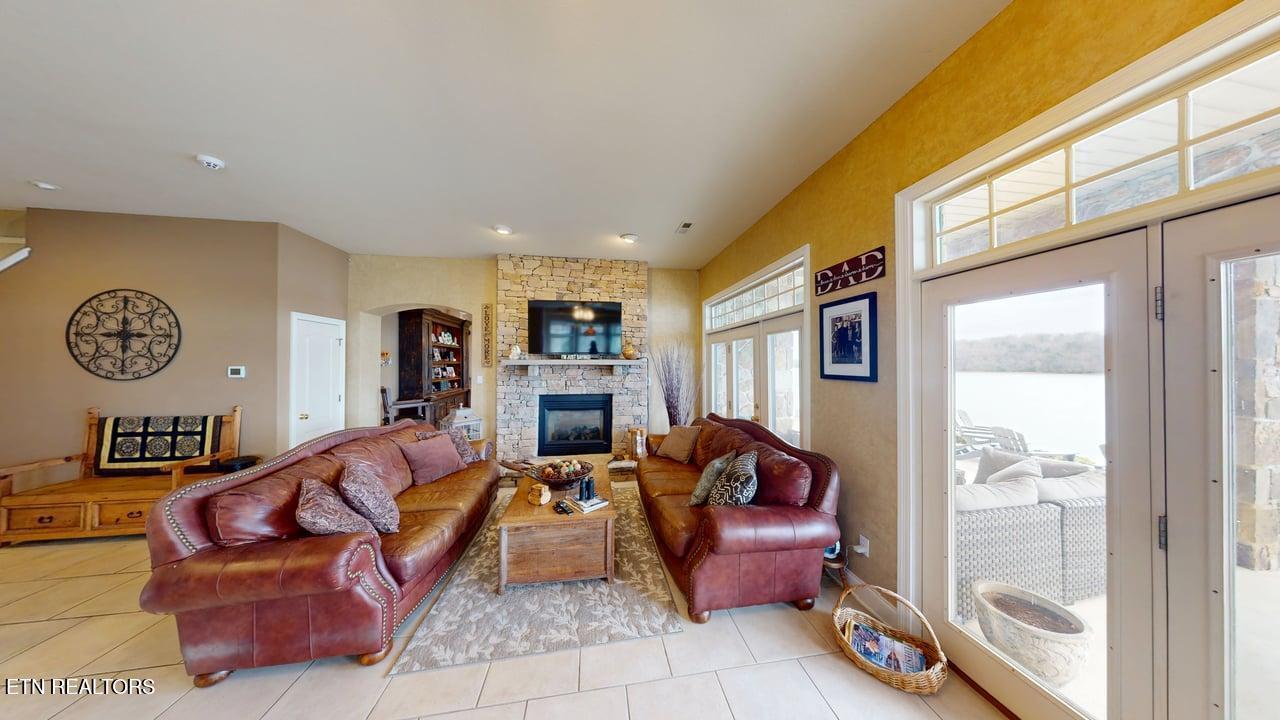 275 Rock Point Drive, Vonore, TN - Fort Loudoun and Tellico Lake Real Estate - Image# 32