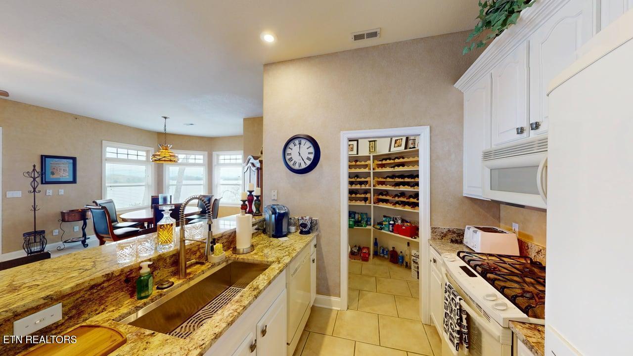 275 Rock Point Drive, Vonore, TN - Fort Loudoun and Tellico Lake Real Estate - Image# 34