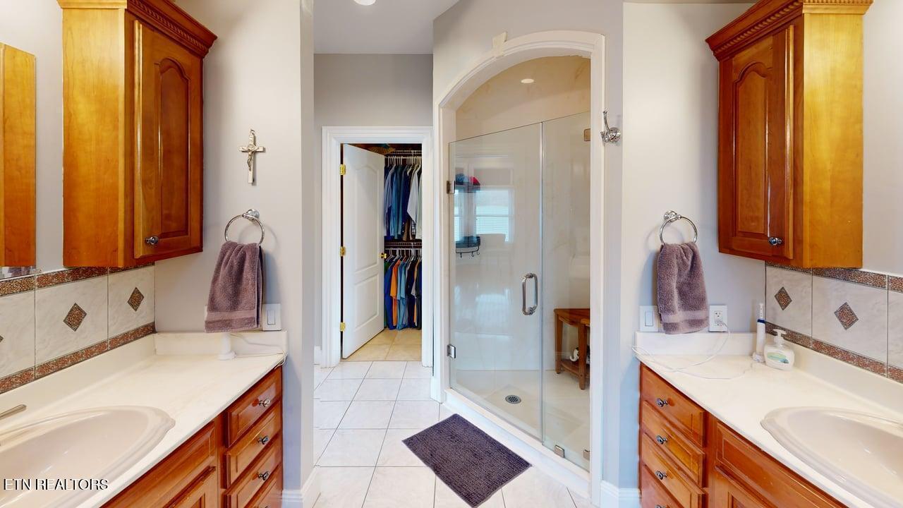 275 Rock Point Drive, Vonore, TN - Fort Loudoun and Tellico Lake Real Estate - Image# 14