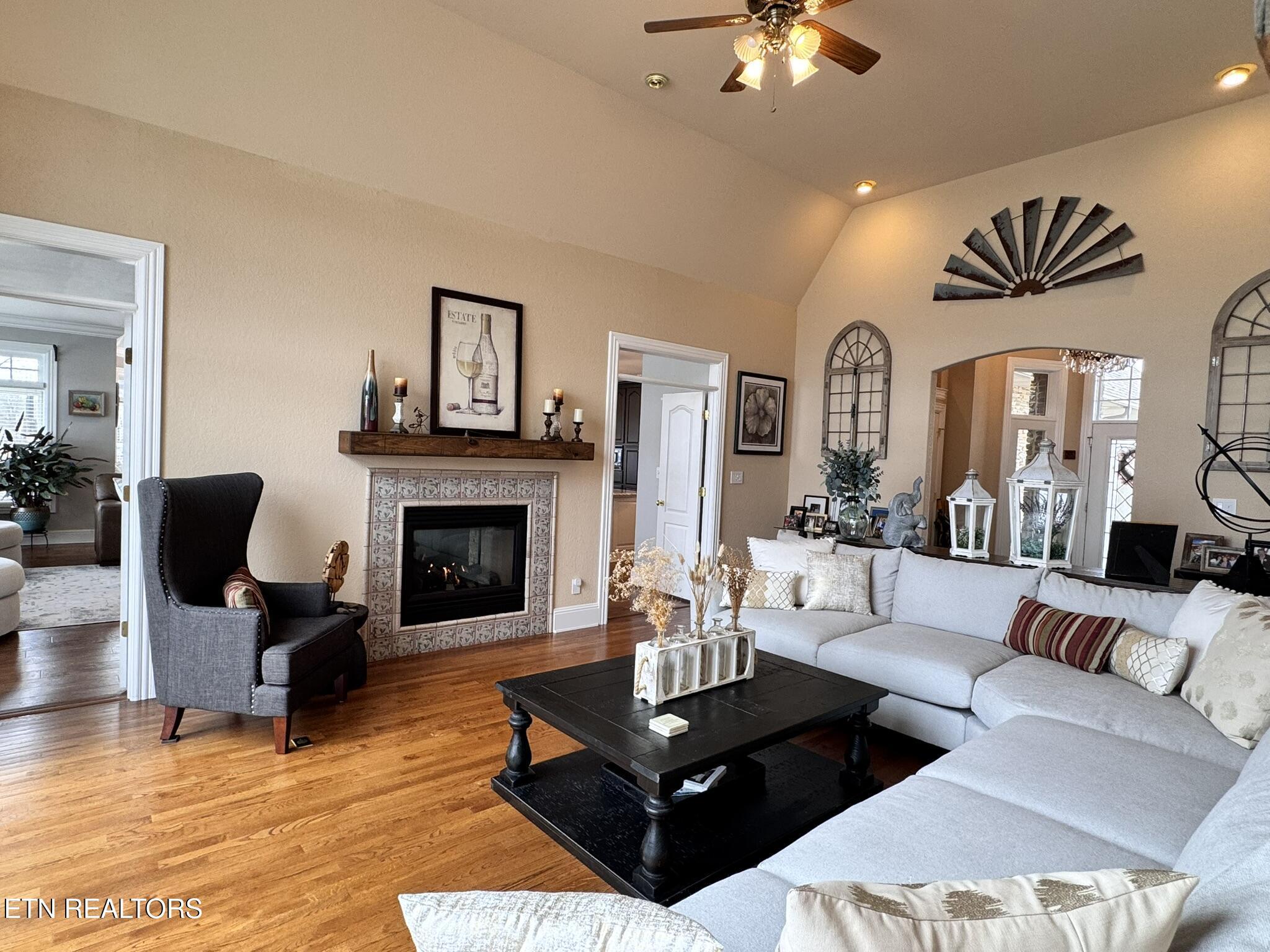 275 Rock Point Drive, Vonore, TN - Fort Loudoun and Tellico Lake Real Estate - Image# 12