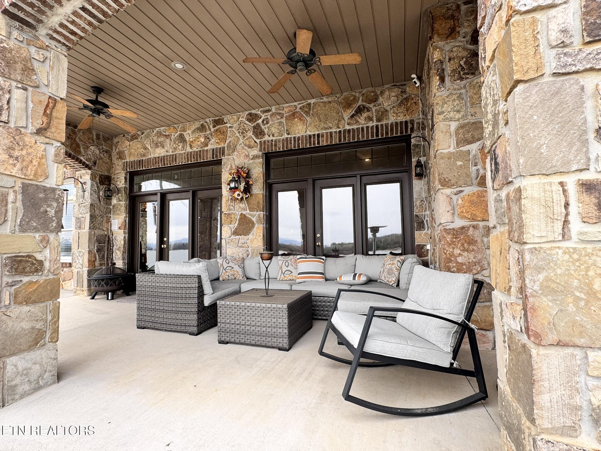 275 Rock Point Drive, Vonore, TN - Fort Loudoun and Tellico Lake Real Estate - Image# 45