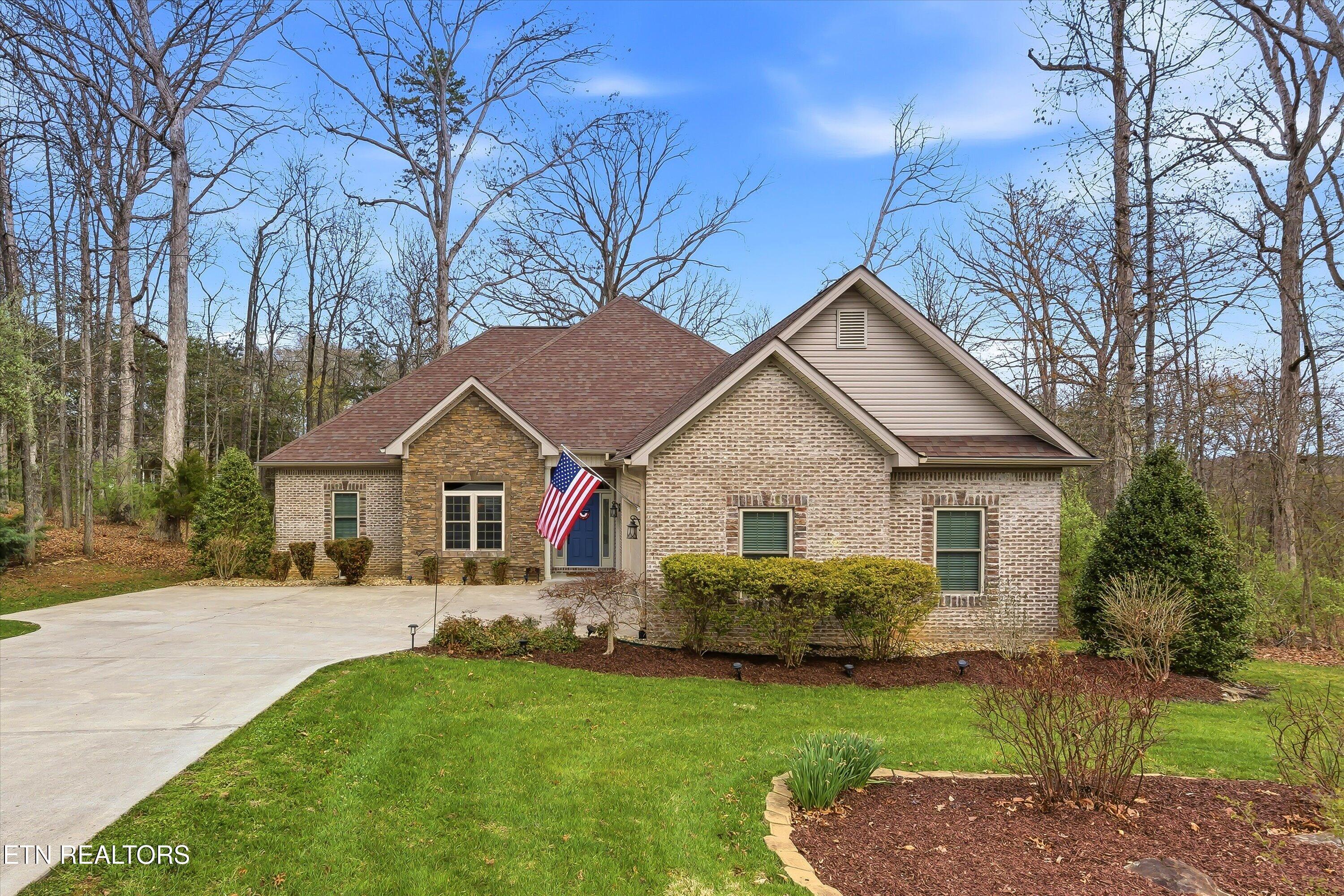 209 Osage Lane, Loudon, TN - Fort Loudoun and Tellico Lake Real Estate - Image# 1