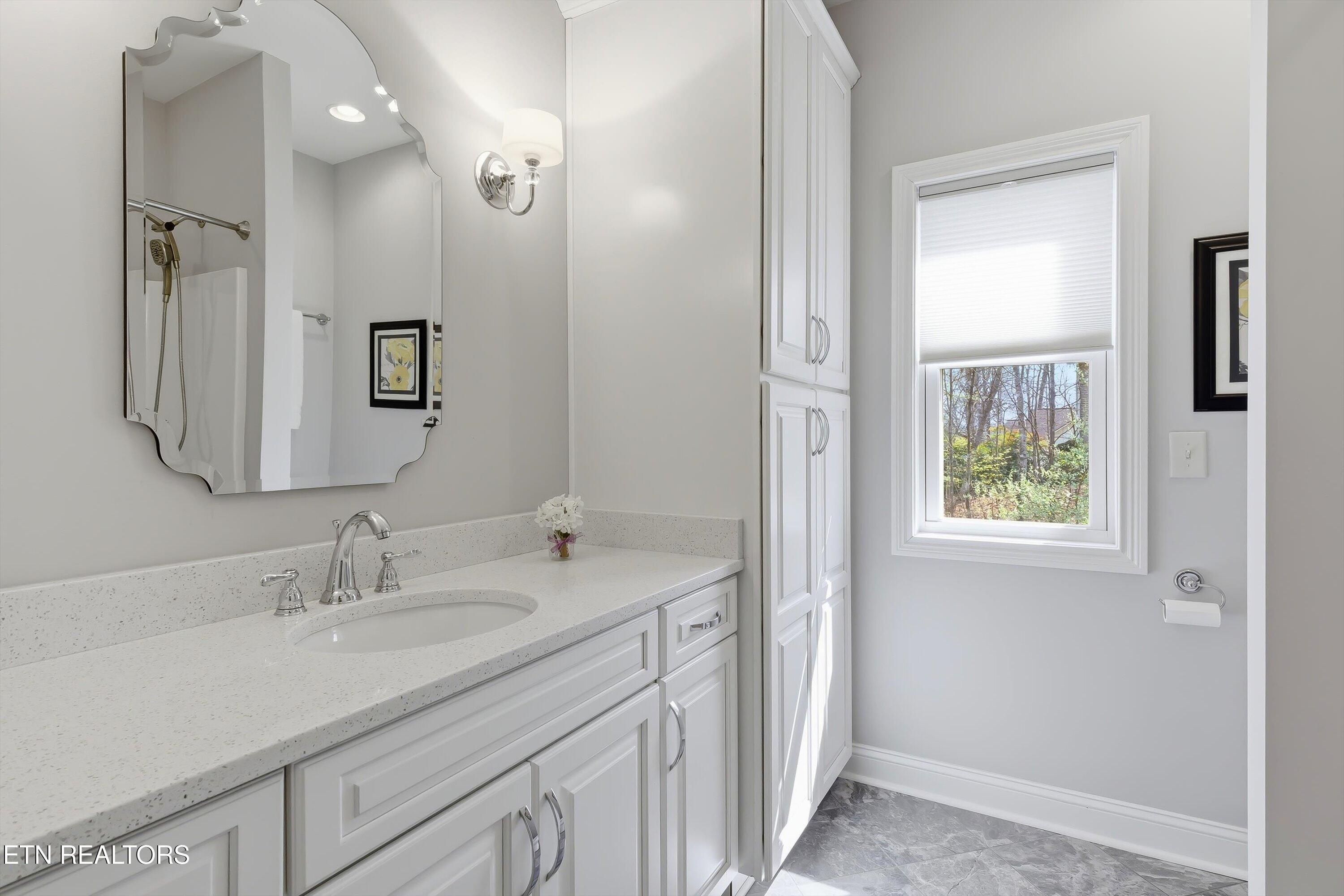 209 Osage Lane, Loudon, TN - Fort Loudoun and Tellico Lake Real Estate - Image# 25