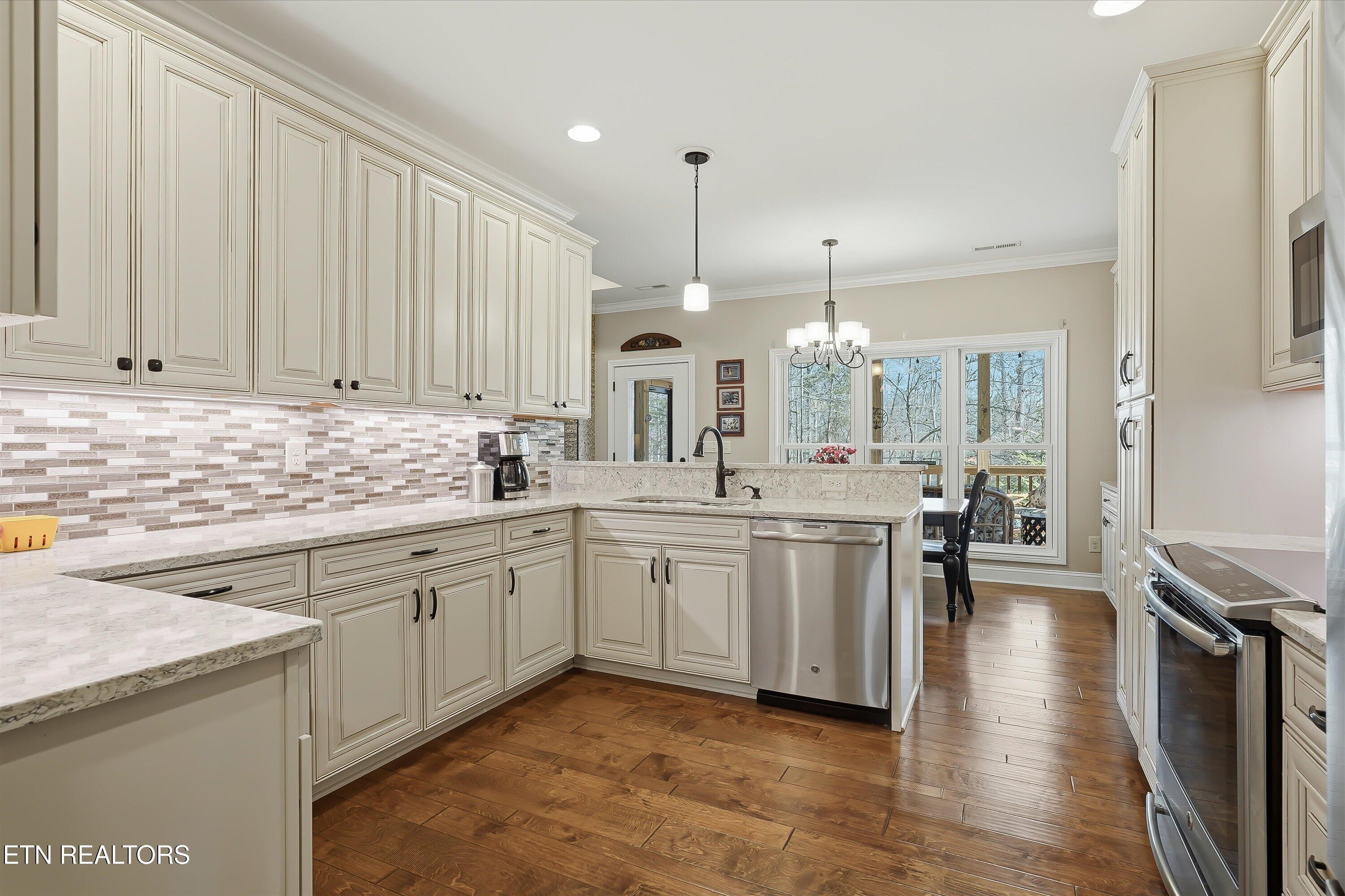 209 Osage Lane, Loudon, TN - Fort Loudoun and Tellico Lake Real Estate - Image# 13