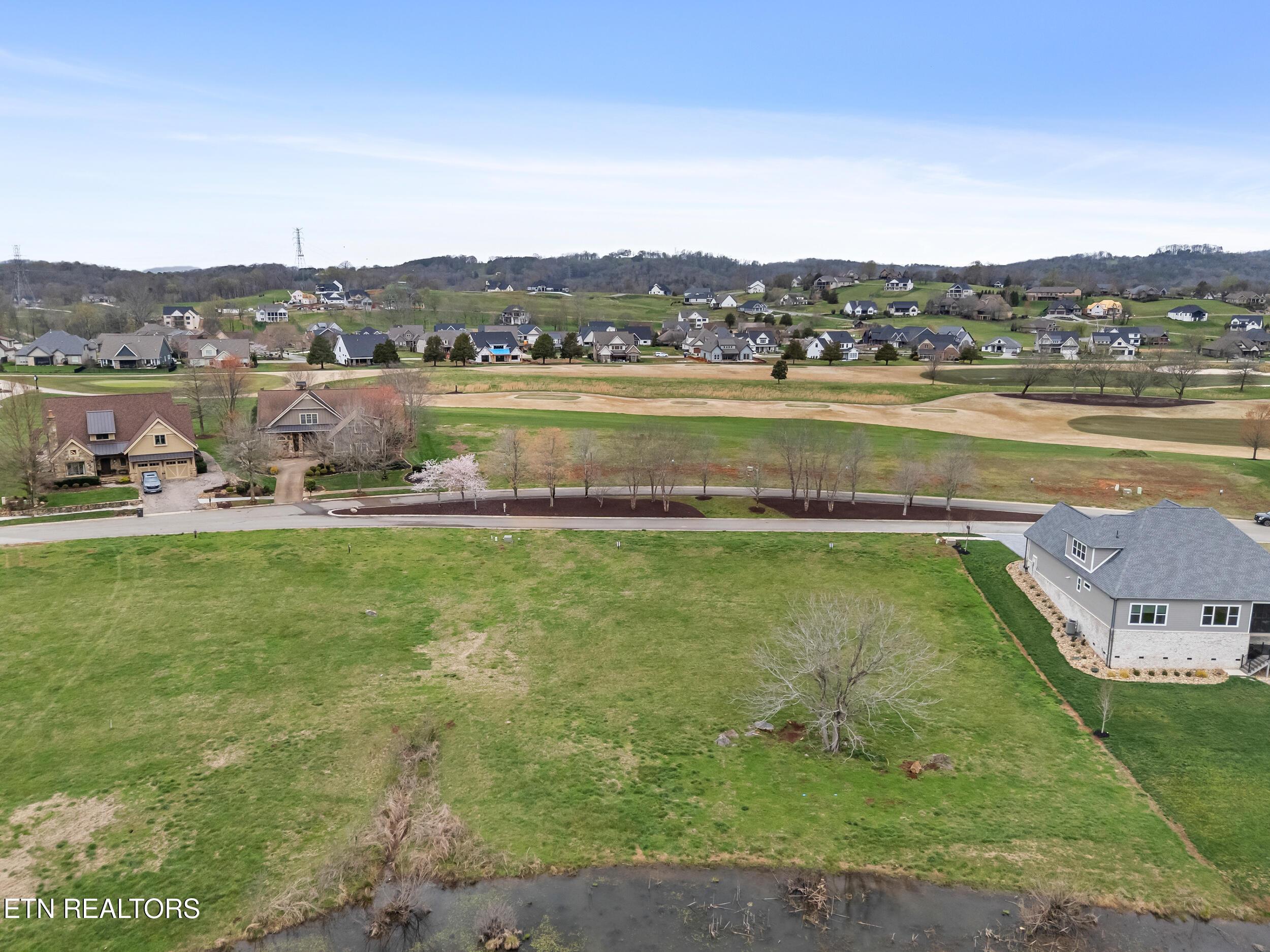 714 Old Barn Lane, Loudon, TN - Fort Loudoun and Tellico Lake Real Estate - Image# 3