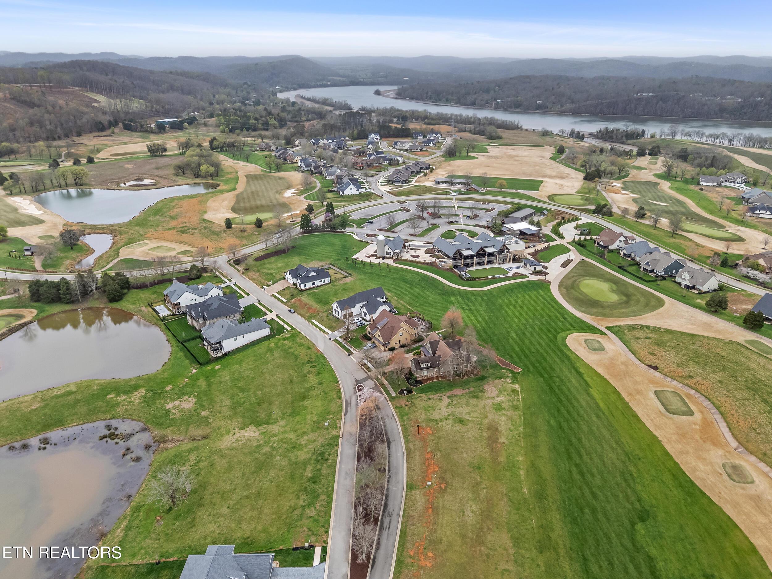 714 Old Barn Lane, Loudon, TN - Fort Loudoun and Tellico Lake Real Estate - Image# 8