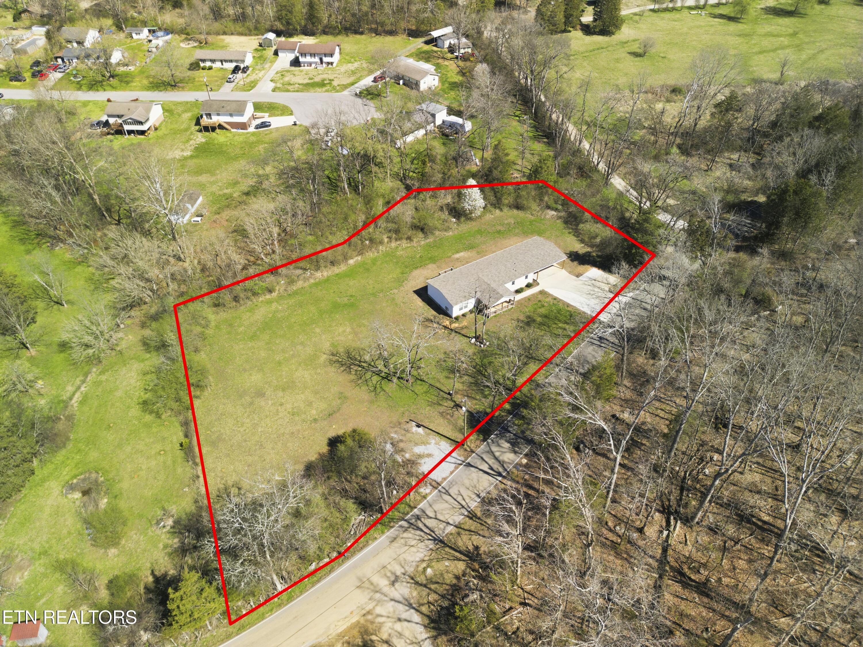 129 W Vinegar Valley Rd, Friendsville, TN - Fort Loudoun and Tellico Lake Real Estate - Image# 3