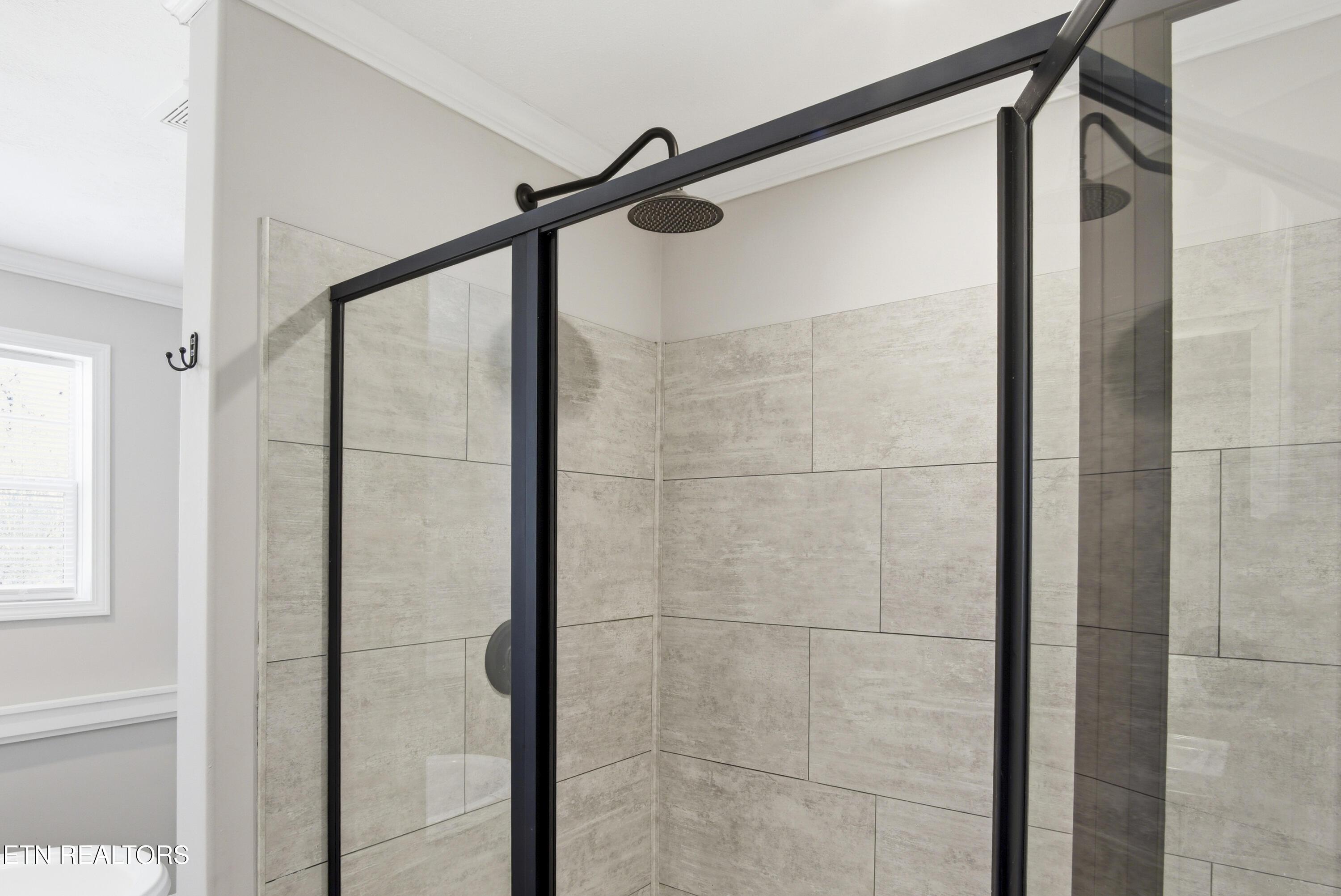 129 W Vinegar Valley Rd, Friendsville, TN - Fort Loudoun and Tellico Lake Real Estate - Image# 23