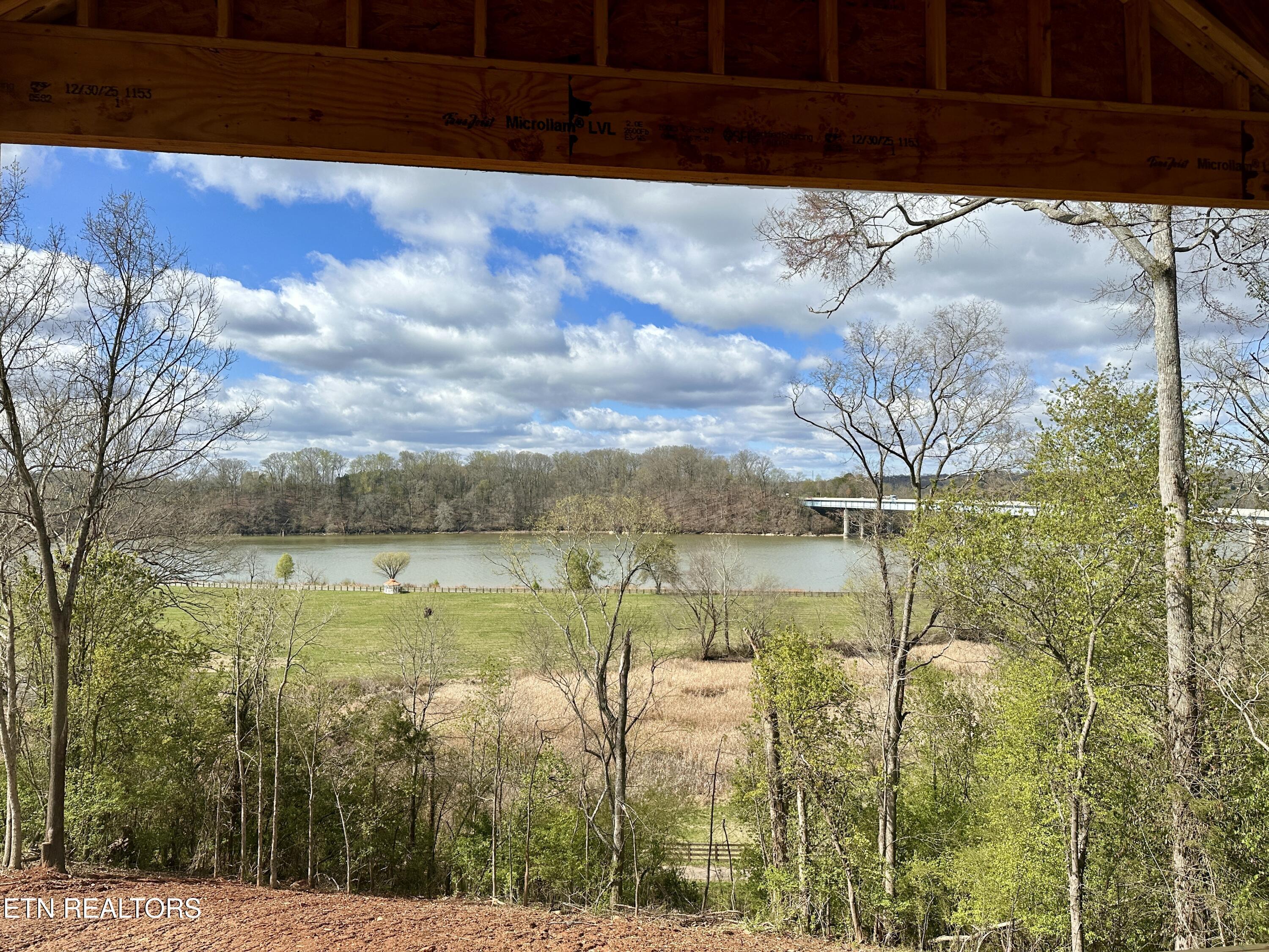 456 Fore Drive, Loudon, TN - Fort Loudoun and Tellico Lake Real Estate - Image# 2