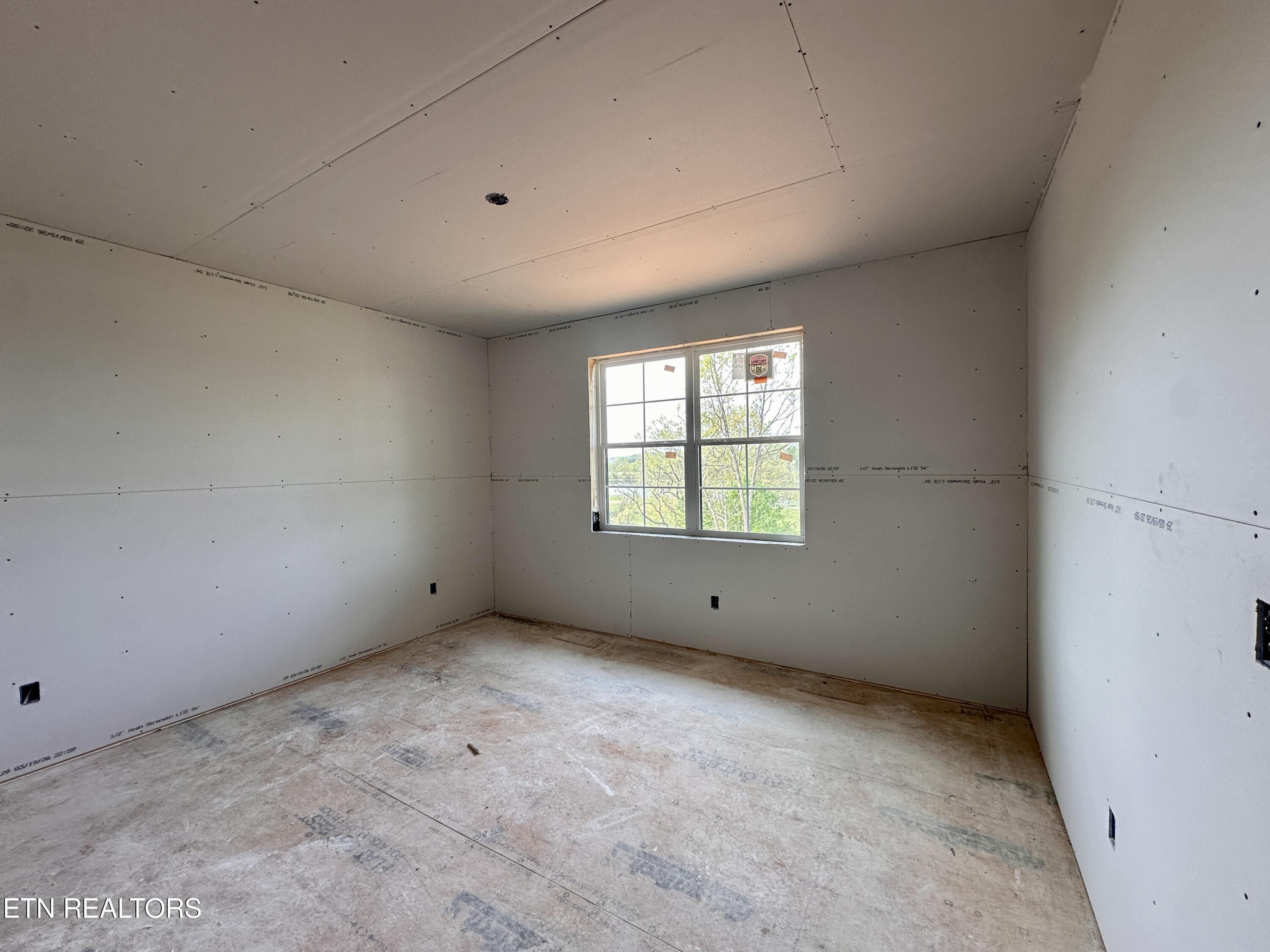 456 Fore Drive, Loudon, TN - Fort Loudoun and Tellico Lake Real Estate - Image# 15