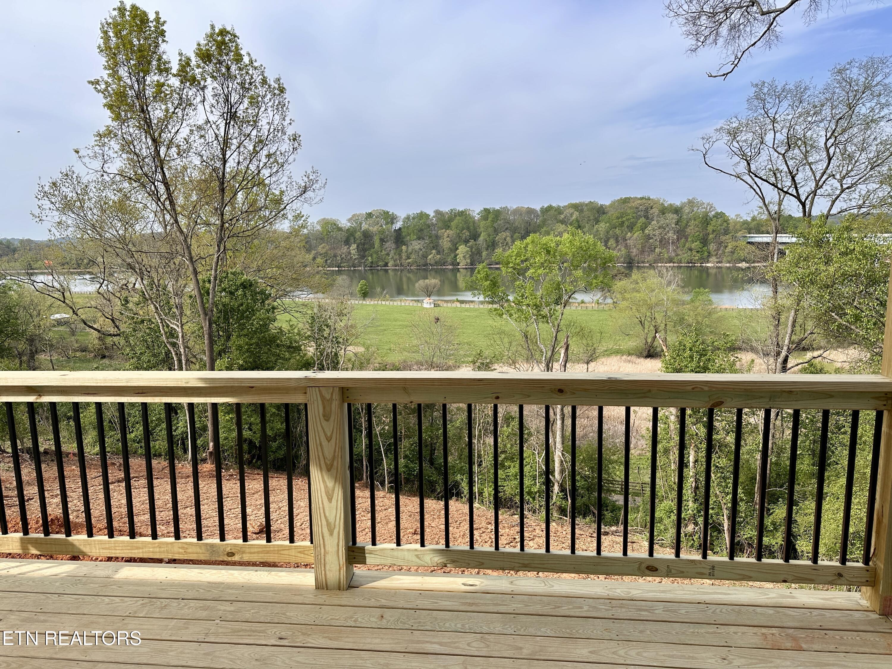 456 Fore Drive, Loudon, TN - Fort Loudoun and Tellico Lake Real Estate - Image# 5