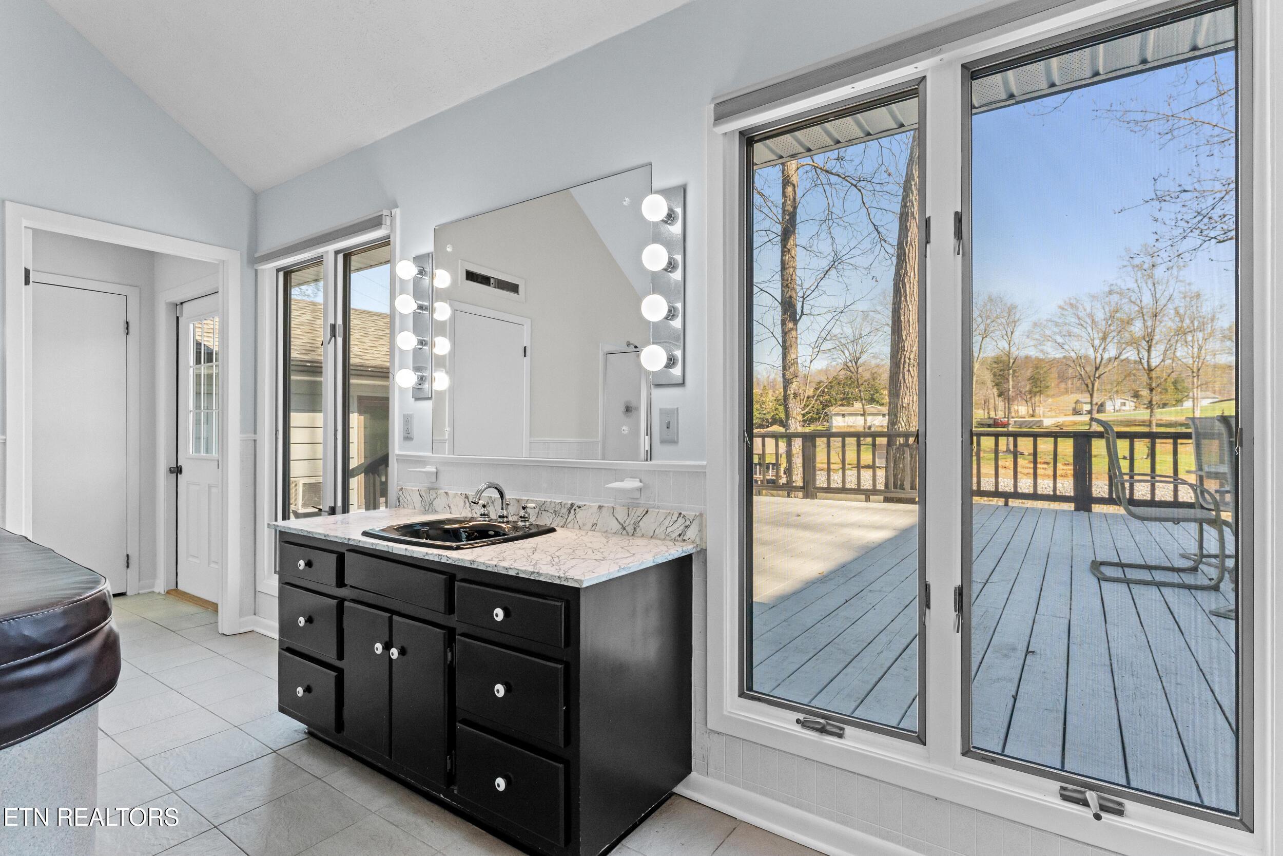 600 Donaldson Light Lane, Lenoir City, TN - Fort Loudoun and Tellico Lake Real Estate - Image# 42