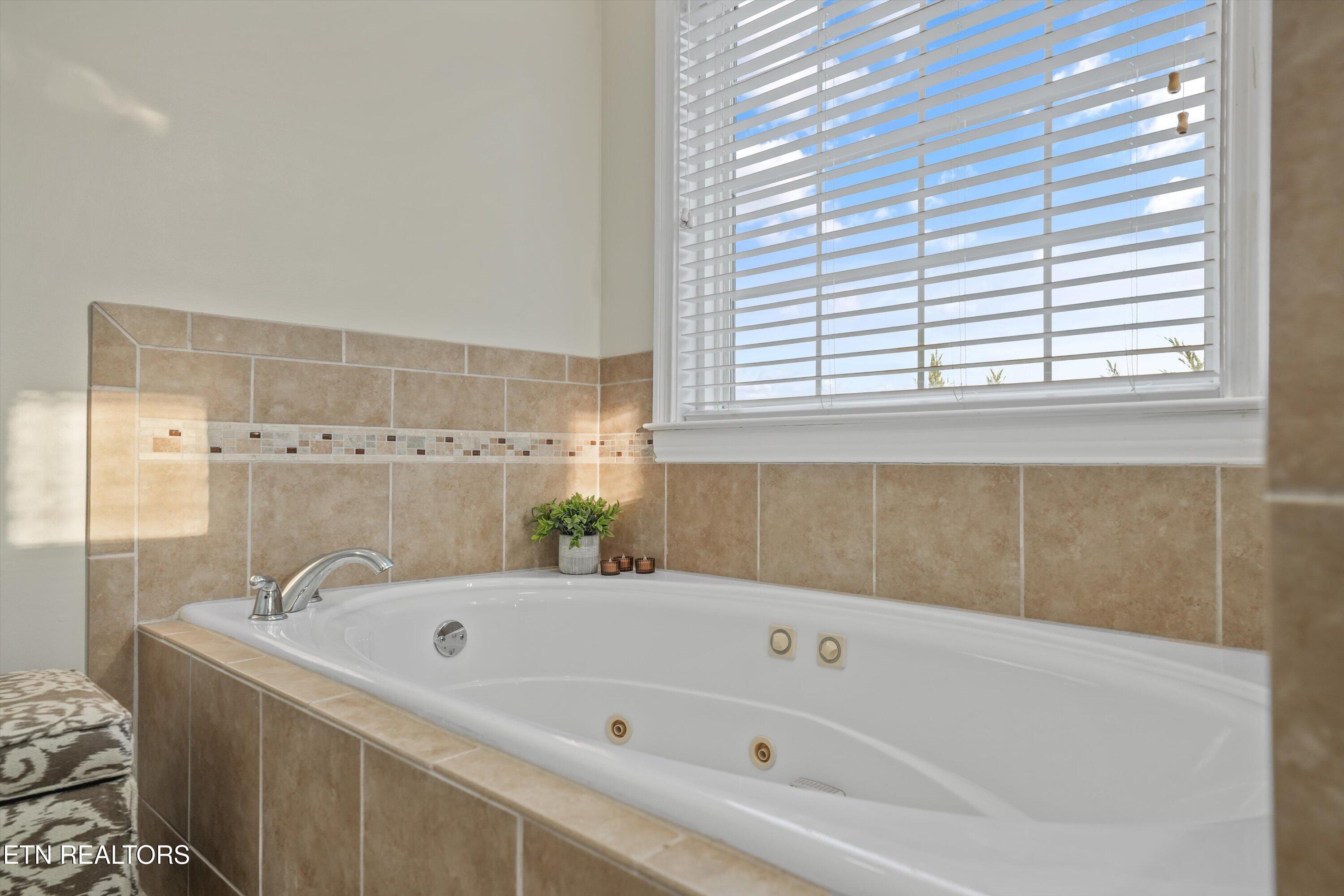 1108 Canvas Back Lane, Knoxville, TN - Fort Loudoun and Tellico Lake Real Estate - Image# 34