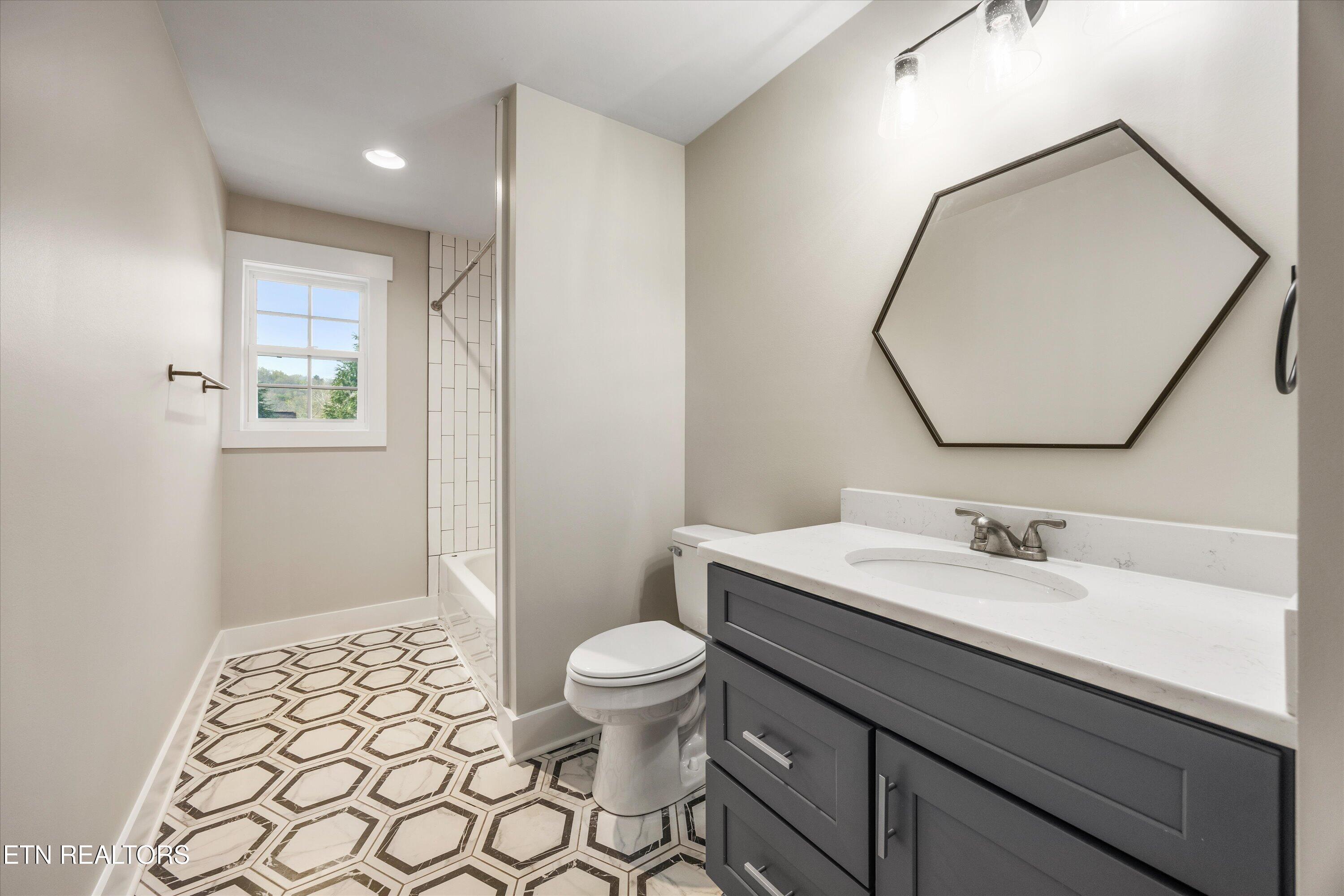 1000 Perch Drive, Knoxville, TN - Fort Loudoun and Tellico Lake Real Estate - Image# 36