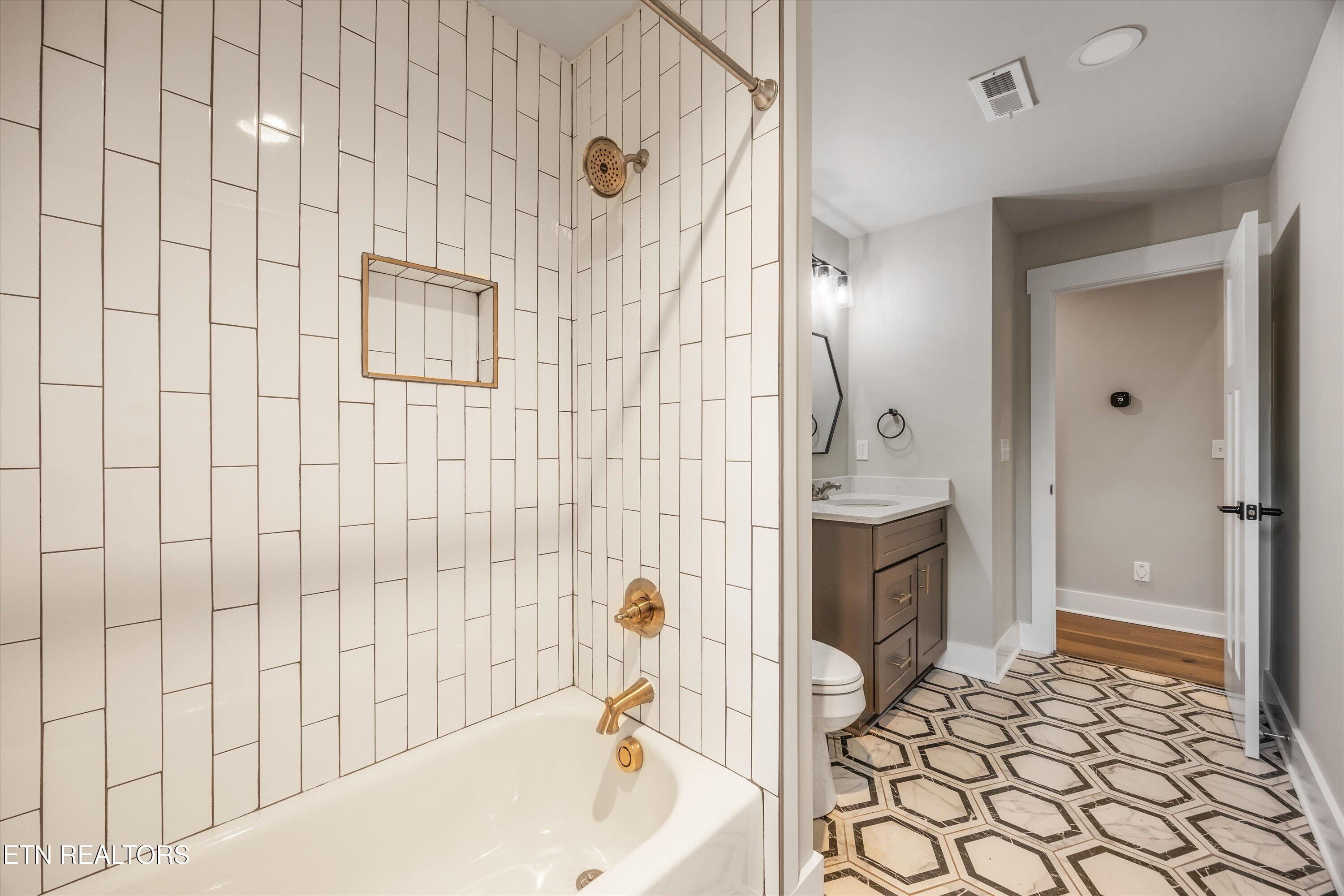 1000 Perch Drive, Knoxville, TN - Fort Loudoun and Tellico Lake Real Estate - Image# 37