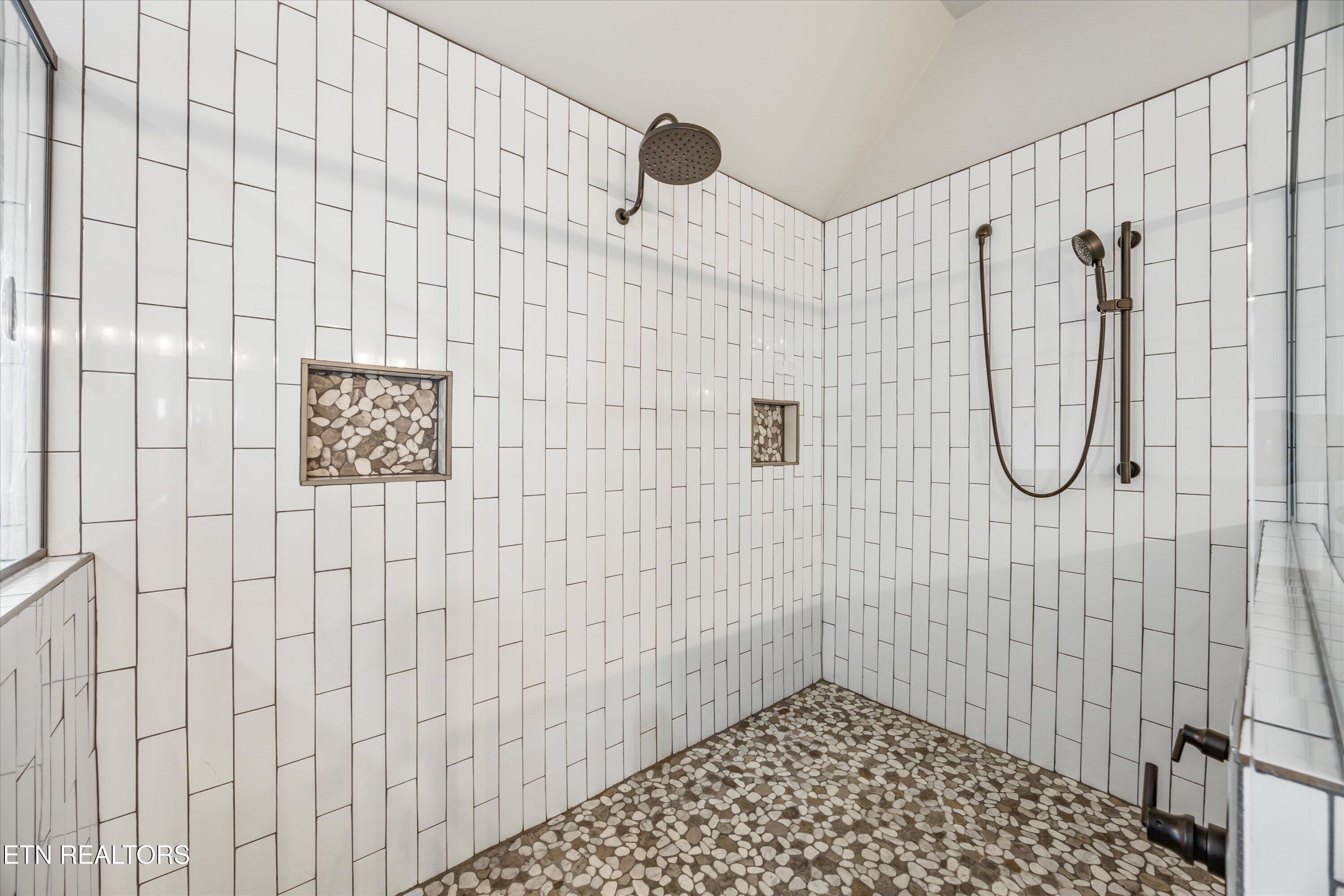 1000 Perch Drive, Knoxville, TN - Fort Loudoun and Tellico Lake Real Estate - Image# 28