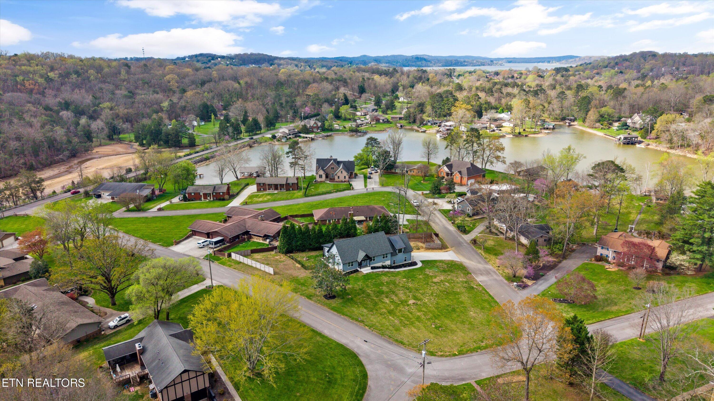 1000 Perch Drive, Knoxville, TN - Fort Loudoun and Tellico Lake Real Estate - Image# 3