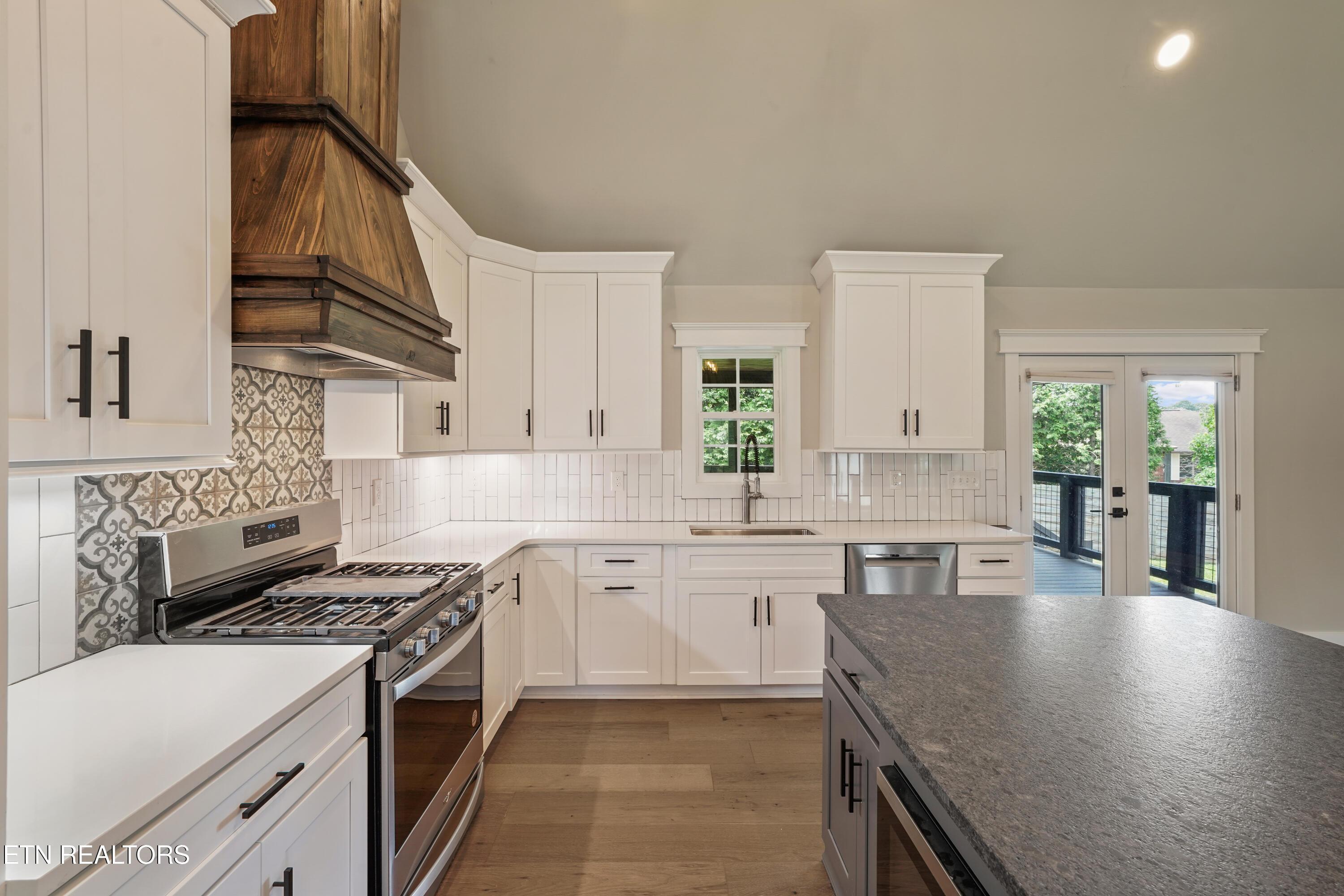 1000 Perch Drive, Knoxville, TN - Fort Loudoun and Tellico Lake Real Estate - Image# 16