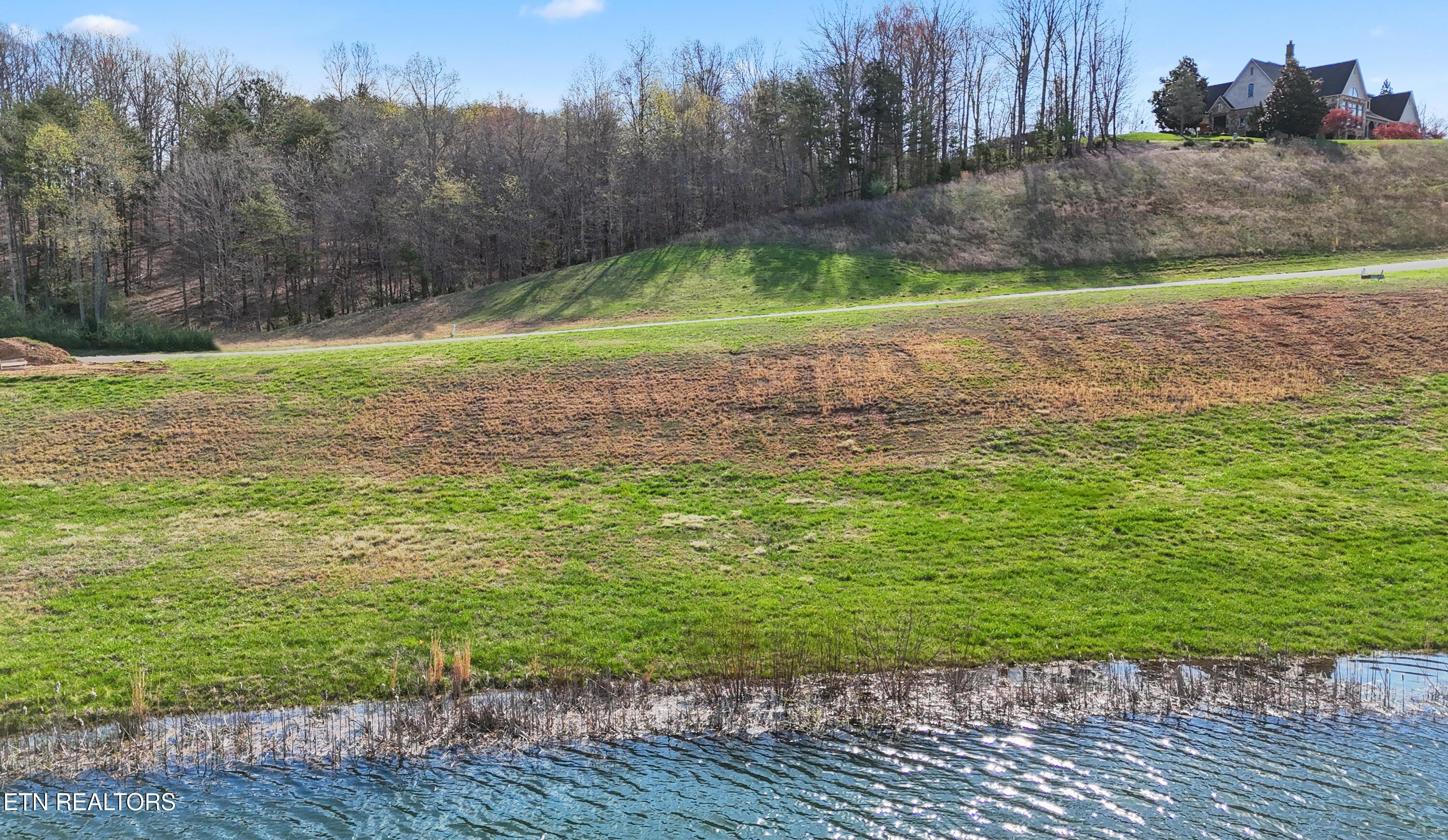 385 Navigator Drive, Lenoir City, TN - Fort Loudoun and Tellico Lake Real Estate - Image# 4