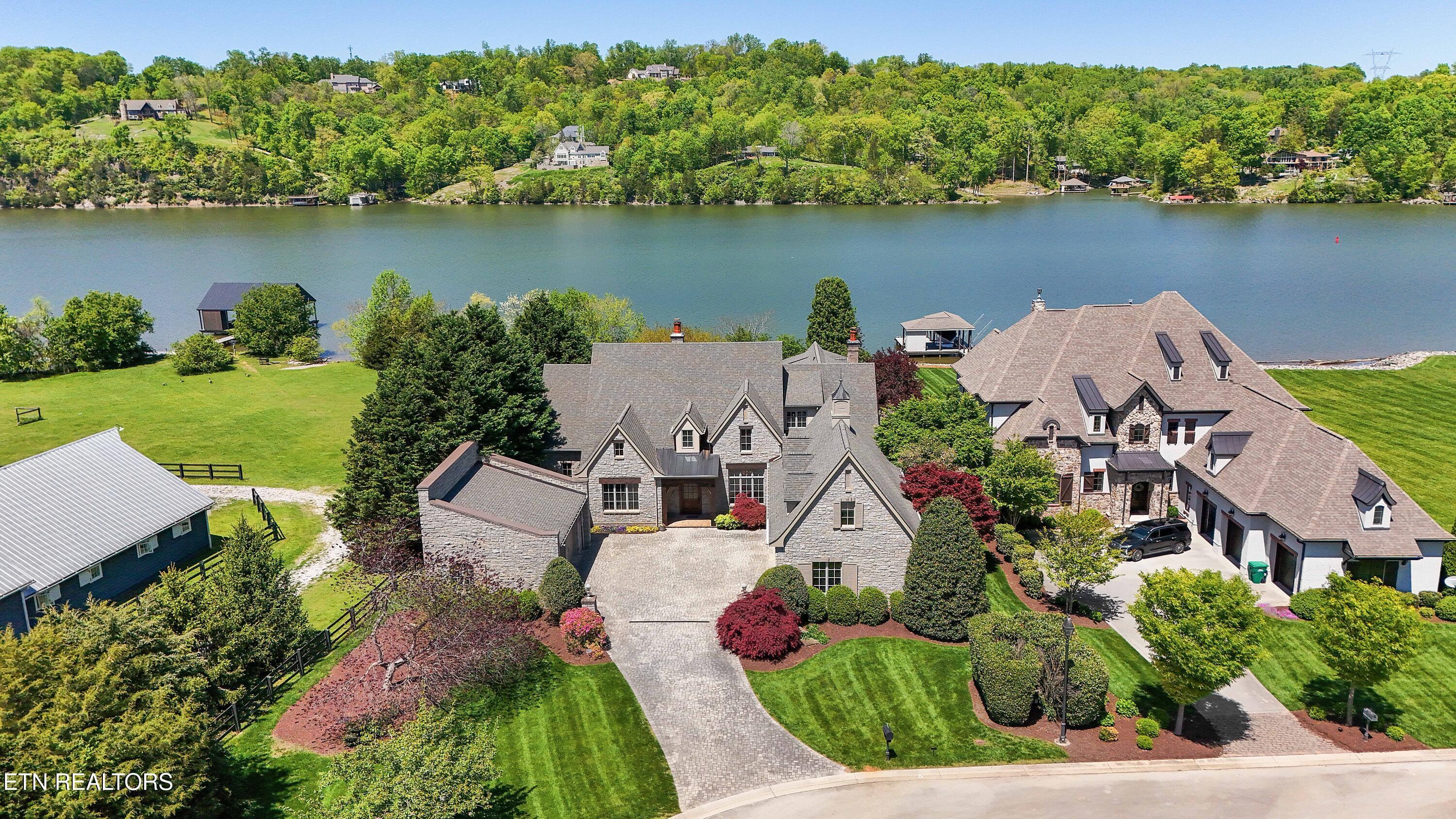 3774 Edgewater Way, Louisville, TN - Fort Loudoun and Tellico Lake Real Estate - Image# 2