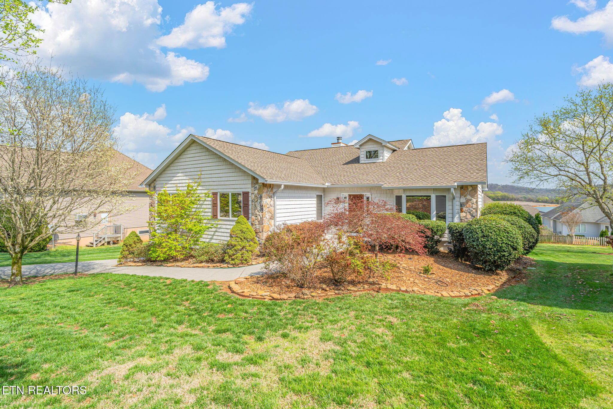 318 Cheestana Way, Loudon, TN - Fort Loudoun and Tellico Lake Real Estate - Image# 2