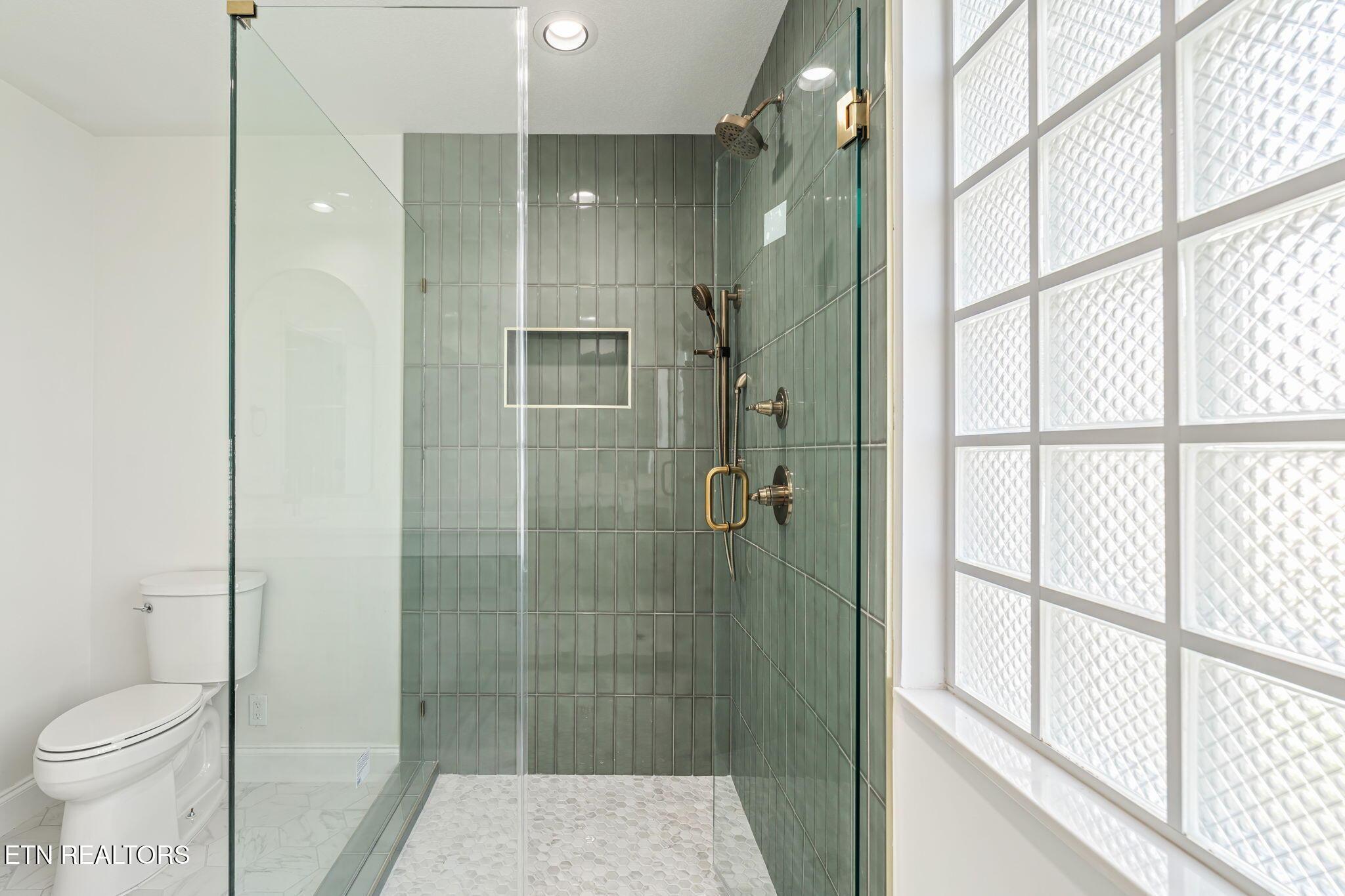 318 Cheestana Way, Loudon, TN - Fort Loudoun and Tellico Lake Real Estate - Image# 31