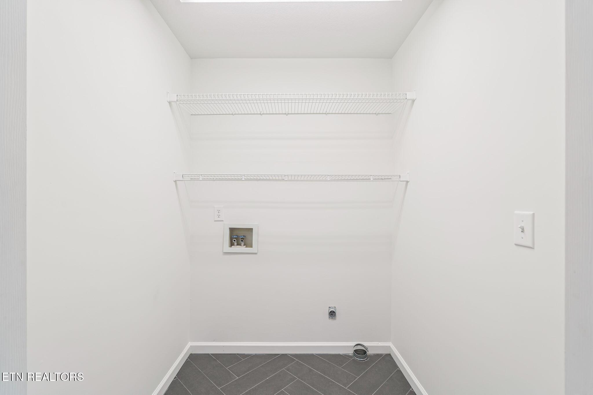 318 Cheestana Way, Loudon, TN - Fort Loudoun and Tellico Lake Real Estate - Image# 32