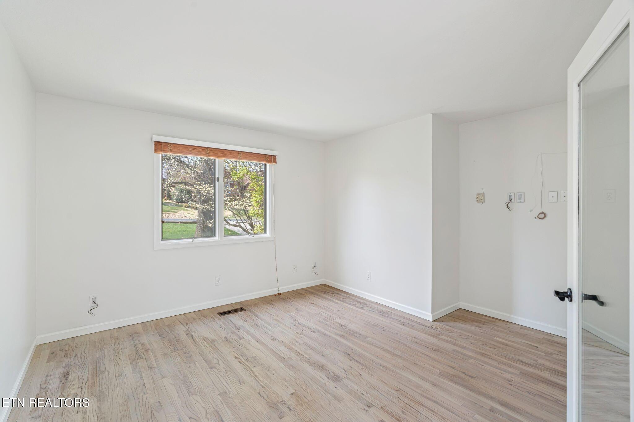 318 Cheestana Way, Loudon, TN - Fort Loudoun and Tellico Lake Real Estate - Image# 33