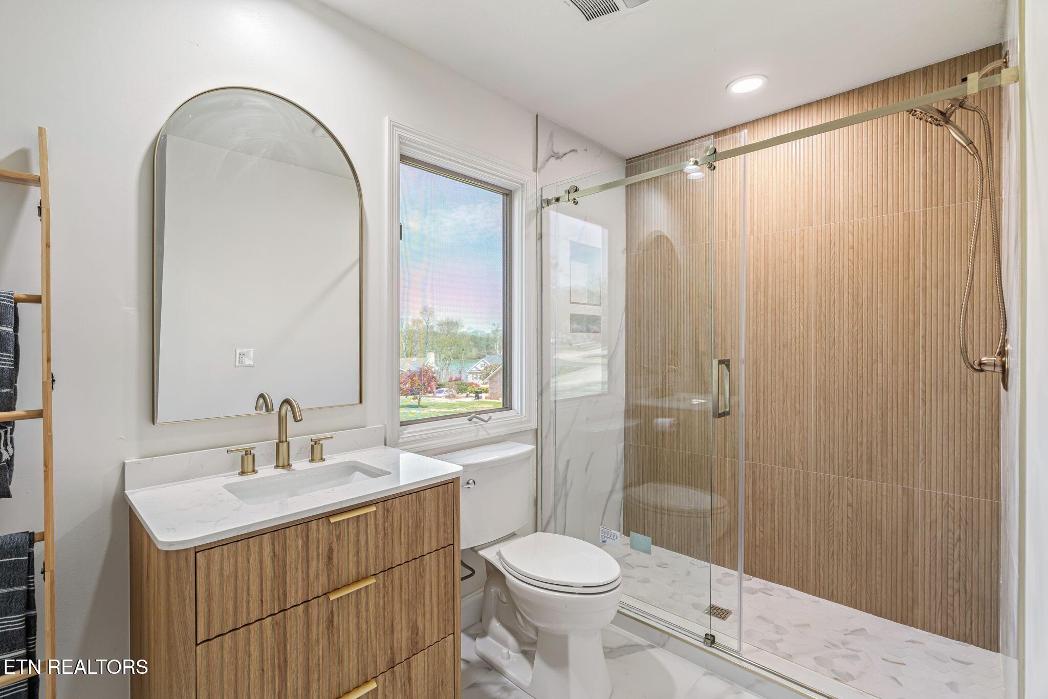 318 Cheestana Way, Loudon, TN - Fort Loudoun and Tellico Lake Real Estate - Image# 37