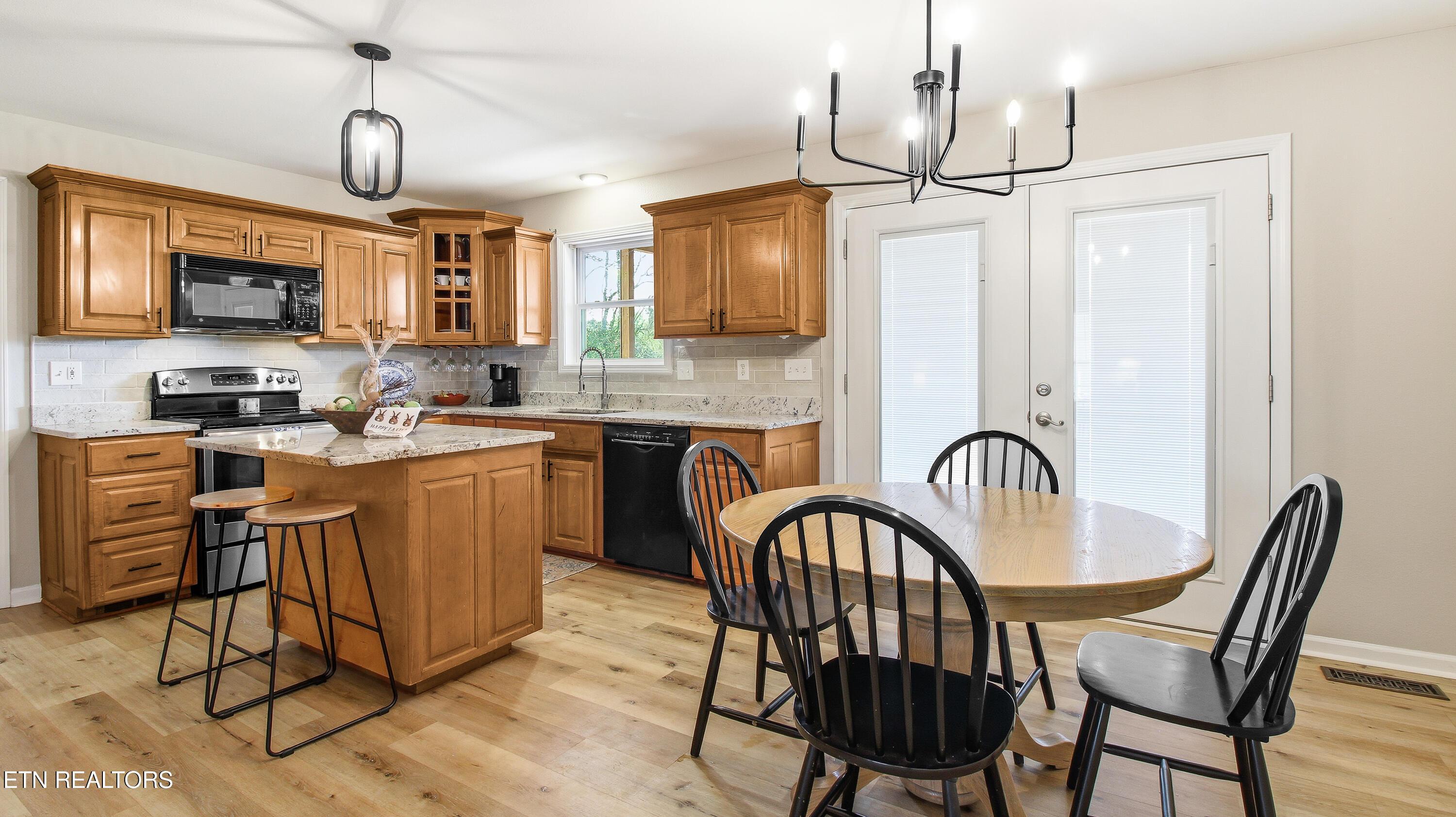 1435 Club Drive, Loudon, TN - Fort Loudoun and Tellico Lake Real Estate - Image# 9