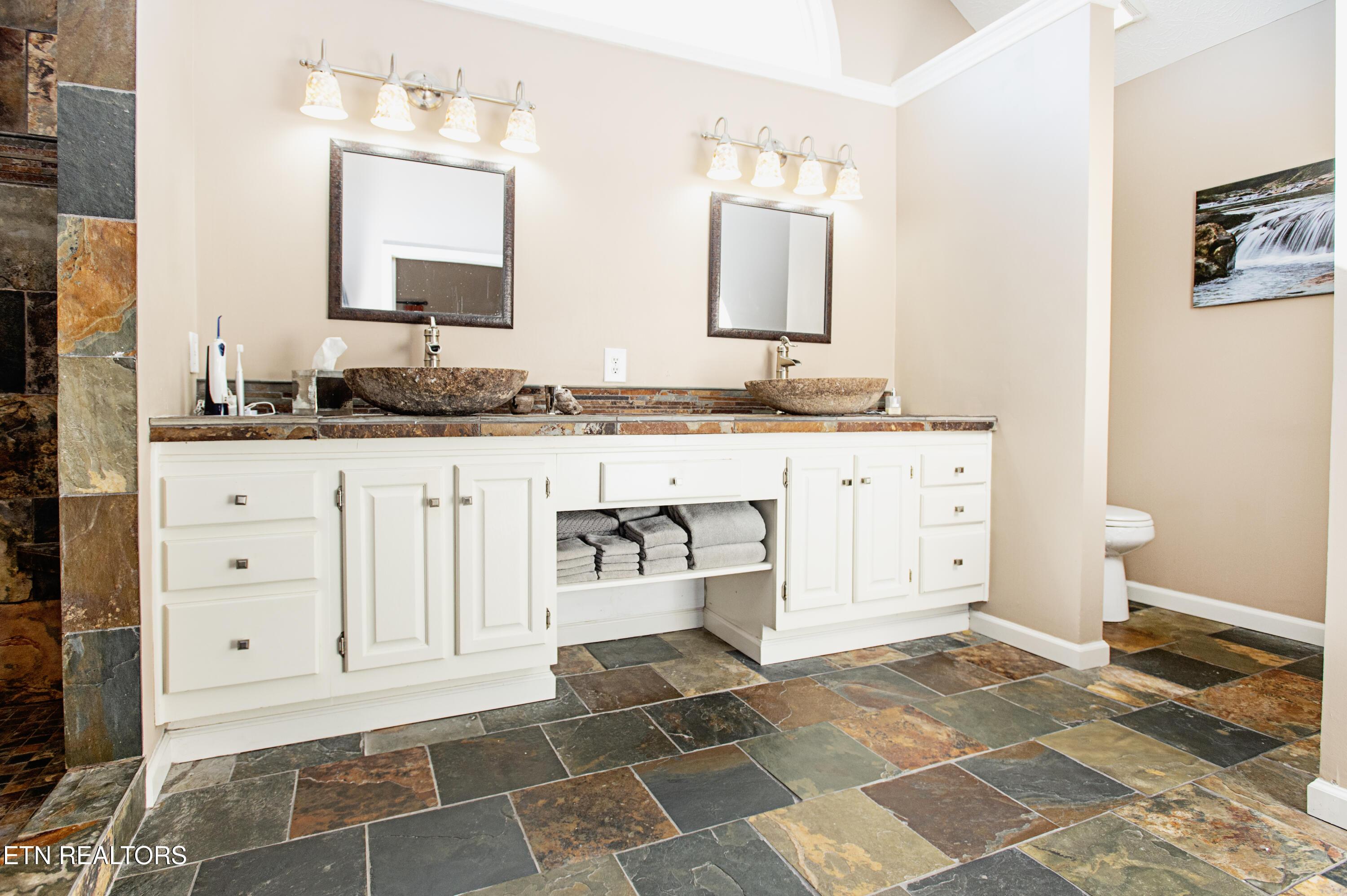 3466 Navigator Point, Knoxville, TN - Fort Loudoun and Tellico Lake Real Estate - Image# 22