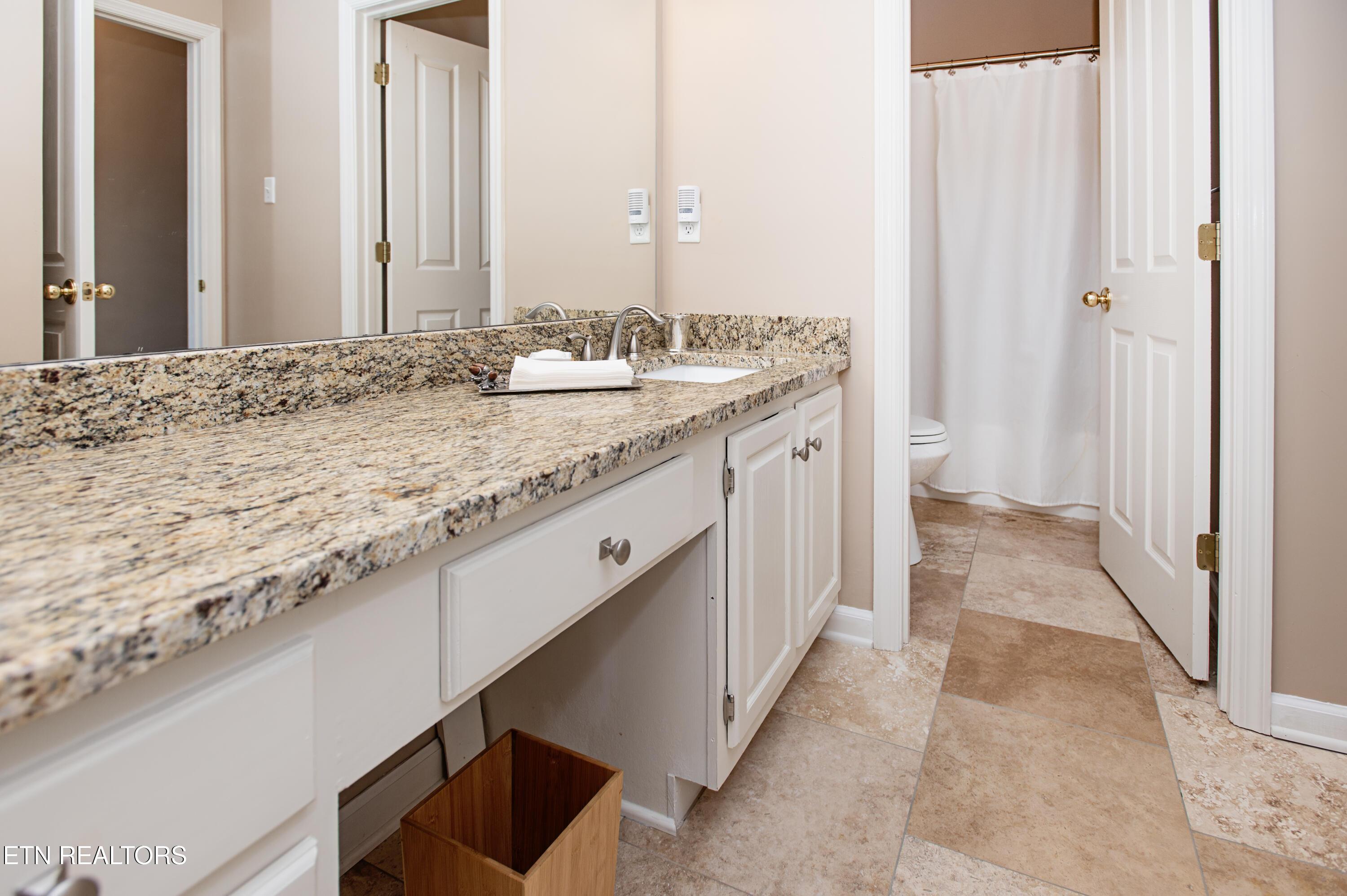 3466 Navigator Point, Knoxville, TN - Fort Loudoun and Tellico Lake Real Estate - Image# 29