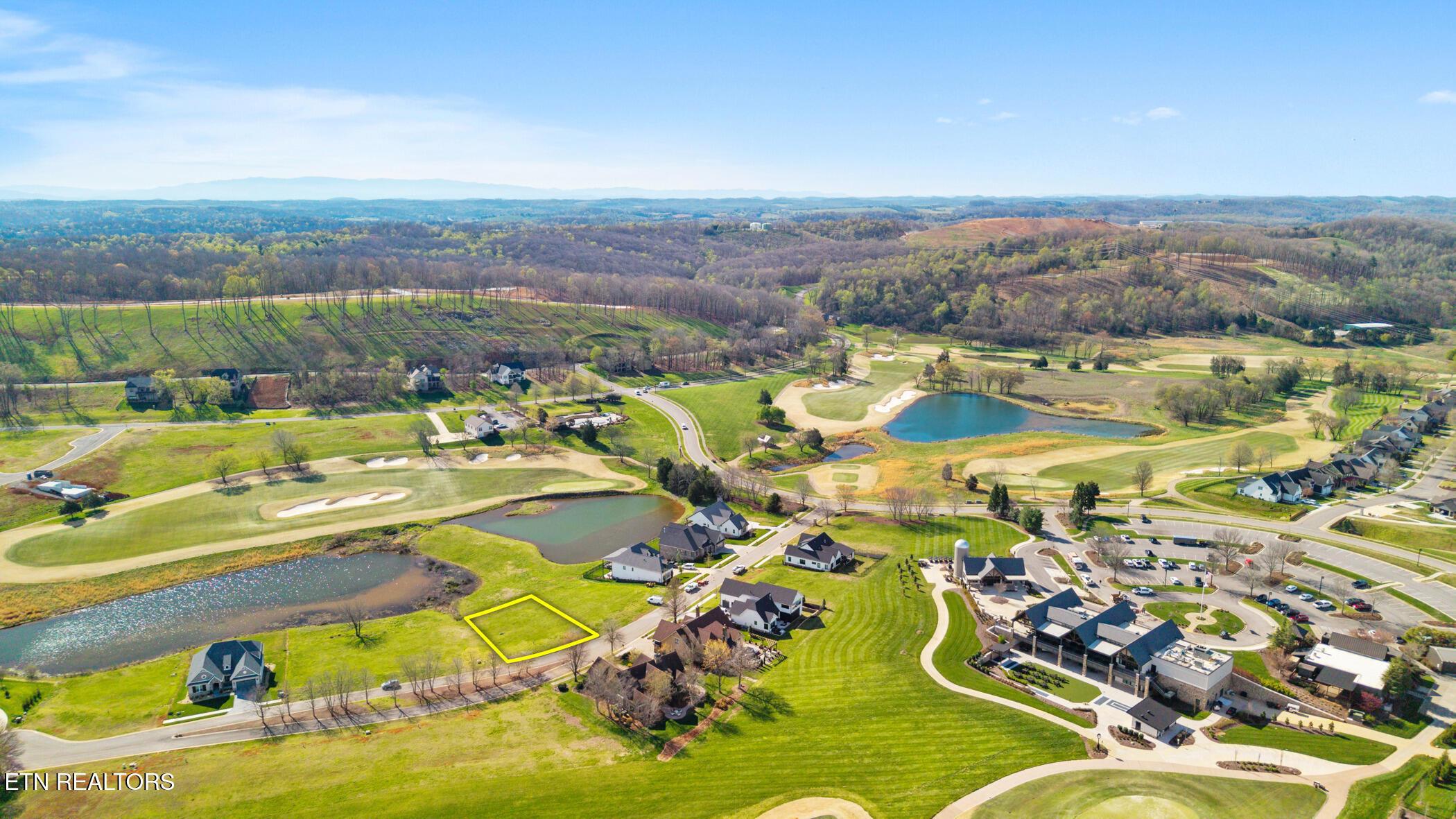 592 Old Barn Lane, Loudon, TN - Fort Loudoun and Tellico Lake Real Estate - Image# 13