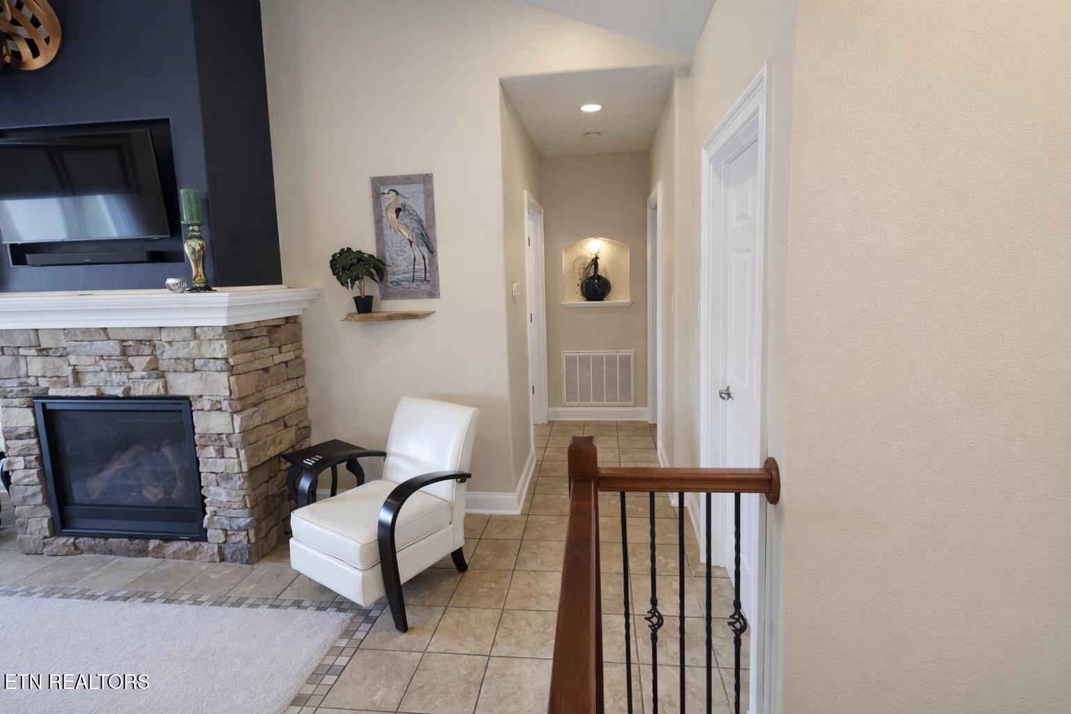 236 Unutsi Tr, Vonore, TN - Fort Loudoun and Tellico Lake Real Estate - Image# 14