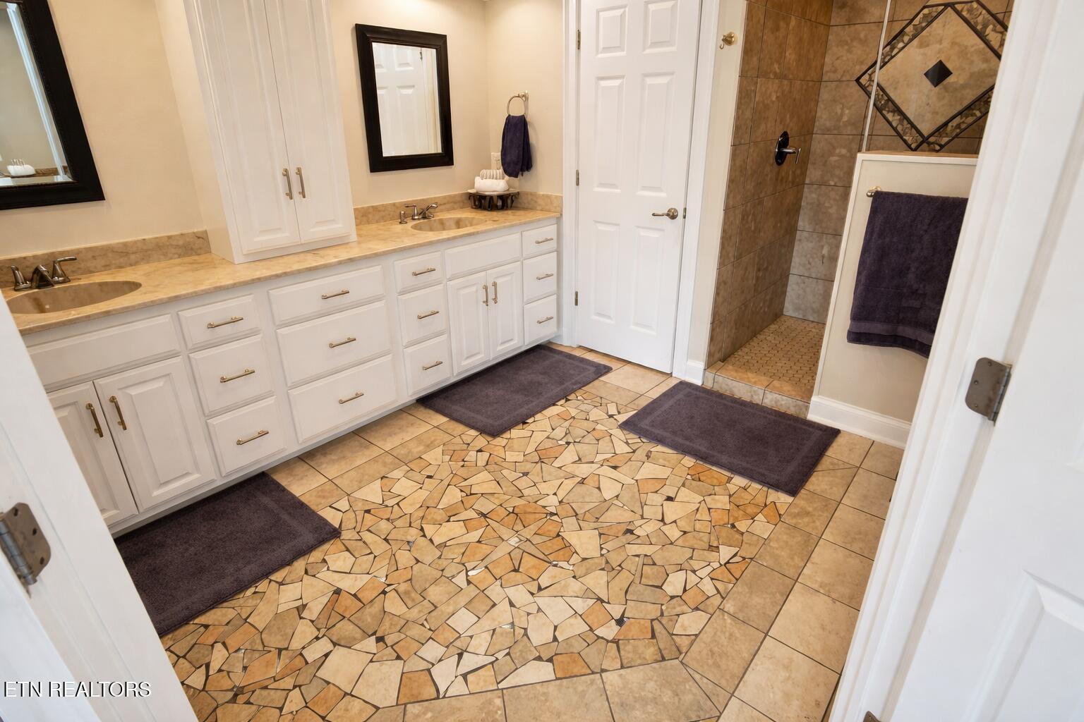 236 Unutsi Tr, Vonore, TN - Fort Loudoun and Tellico Lake Real Estate - Image# 21