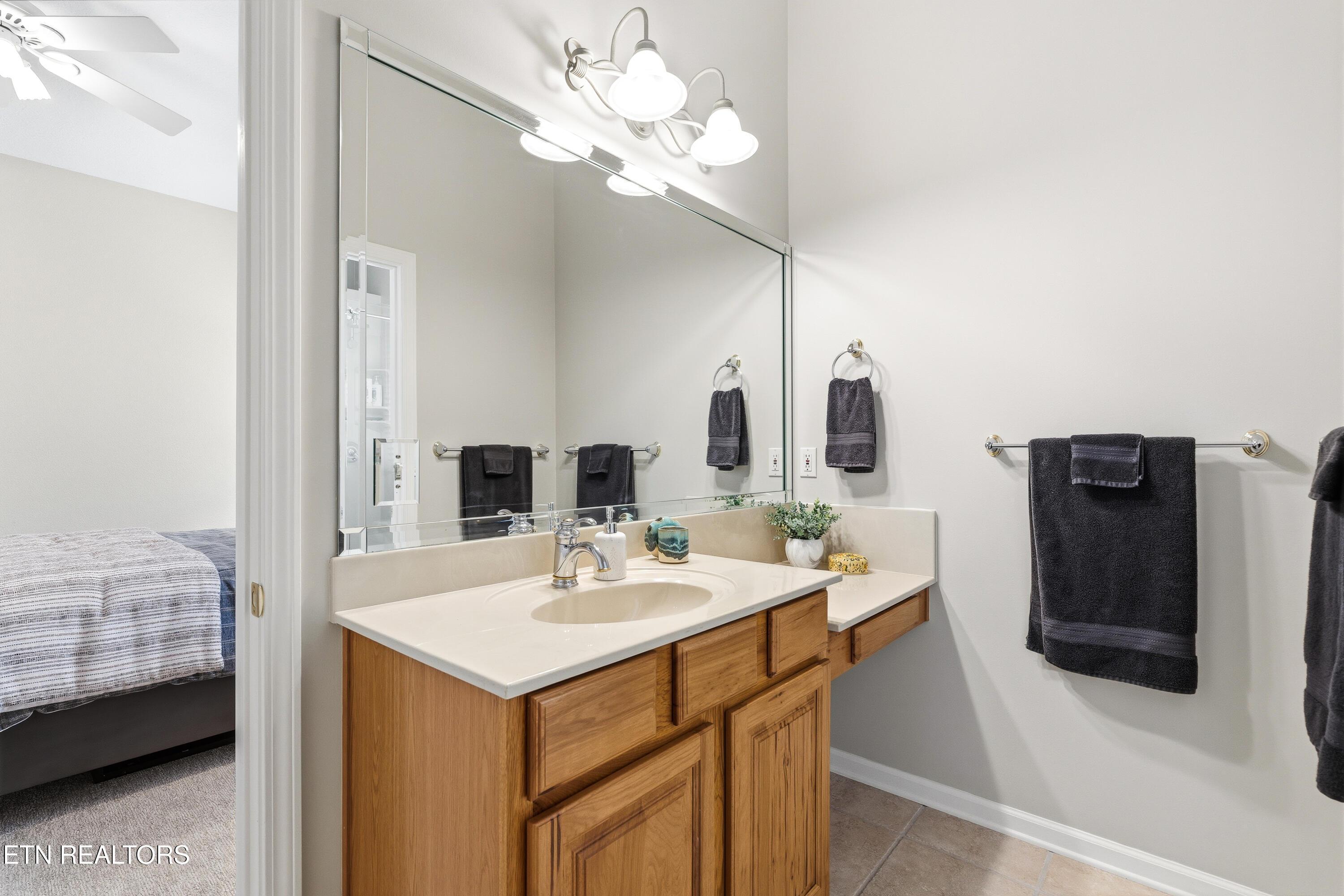 323 Okmulgee Circle, Loudon, TN - Fort Loudoun and Tellico Lake Real Estate - Image# 24