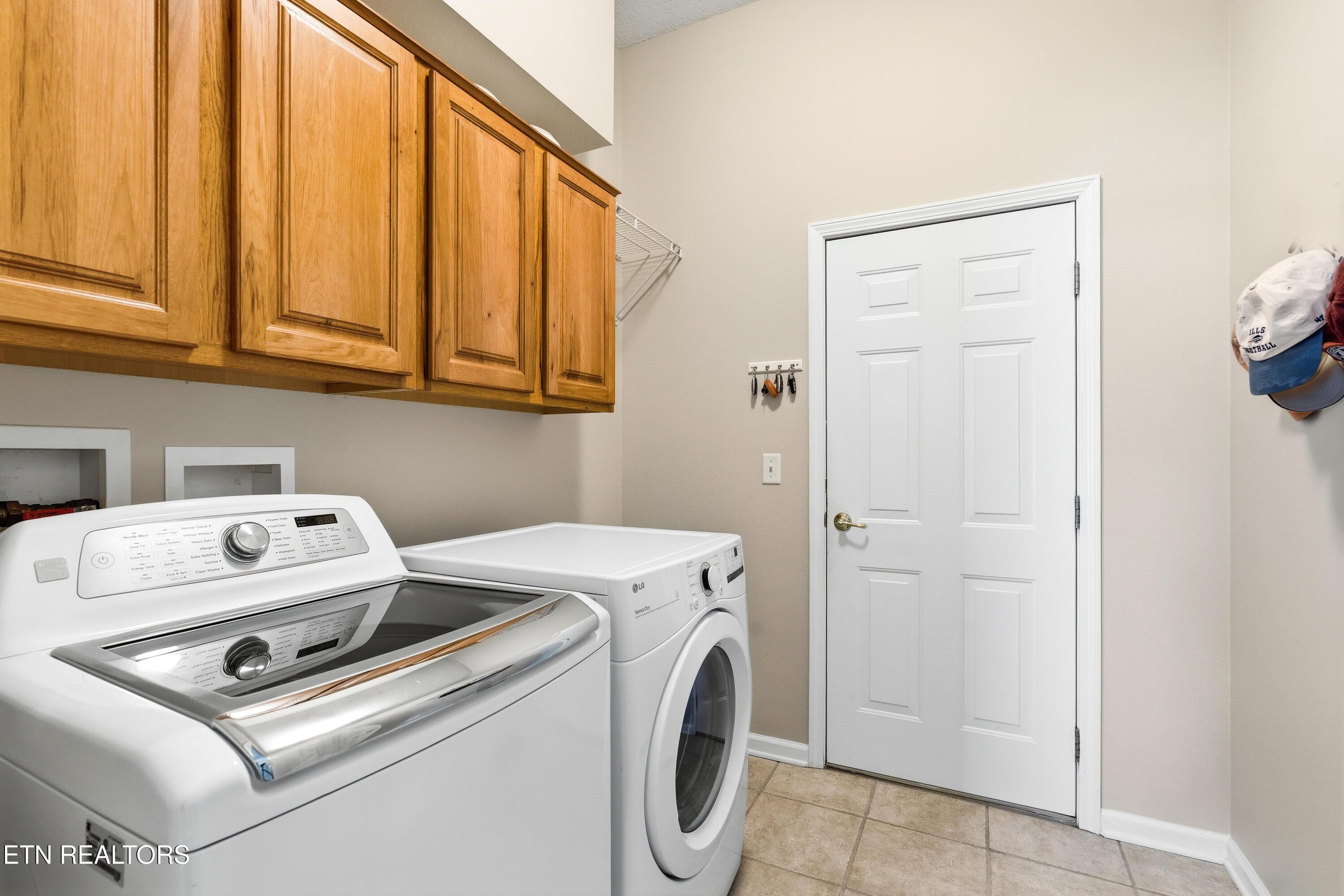 323 Okmulgee Circle, Loudon, TN - Fort Loudoun and Tellico Lake Real Estate - Image# 14