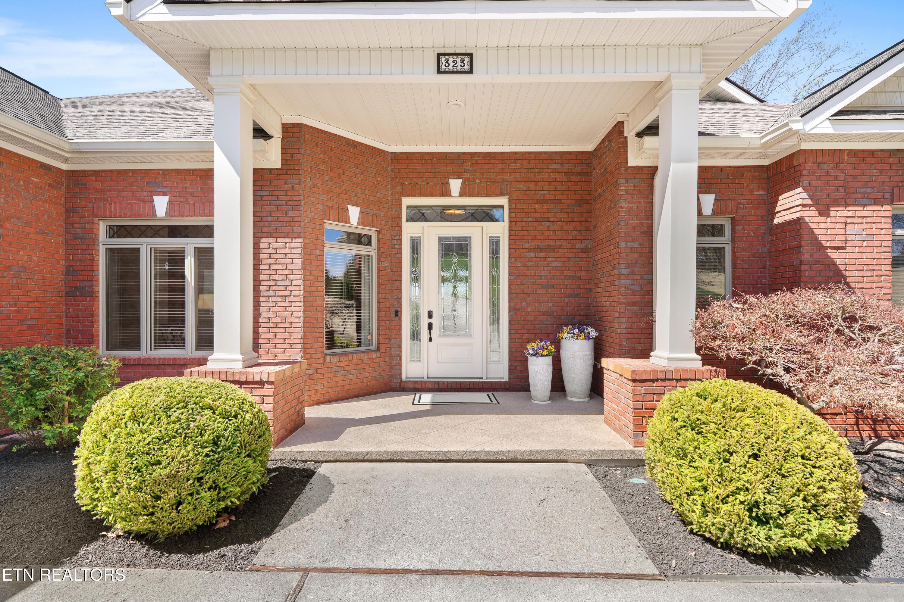 323 Okmulgee Circle, Loudon, TN - Fort Loudoun and Tellico Lake Real Estate - Image# 3