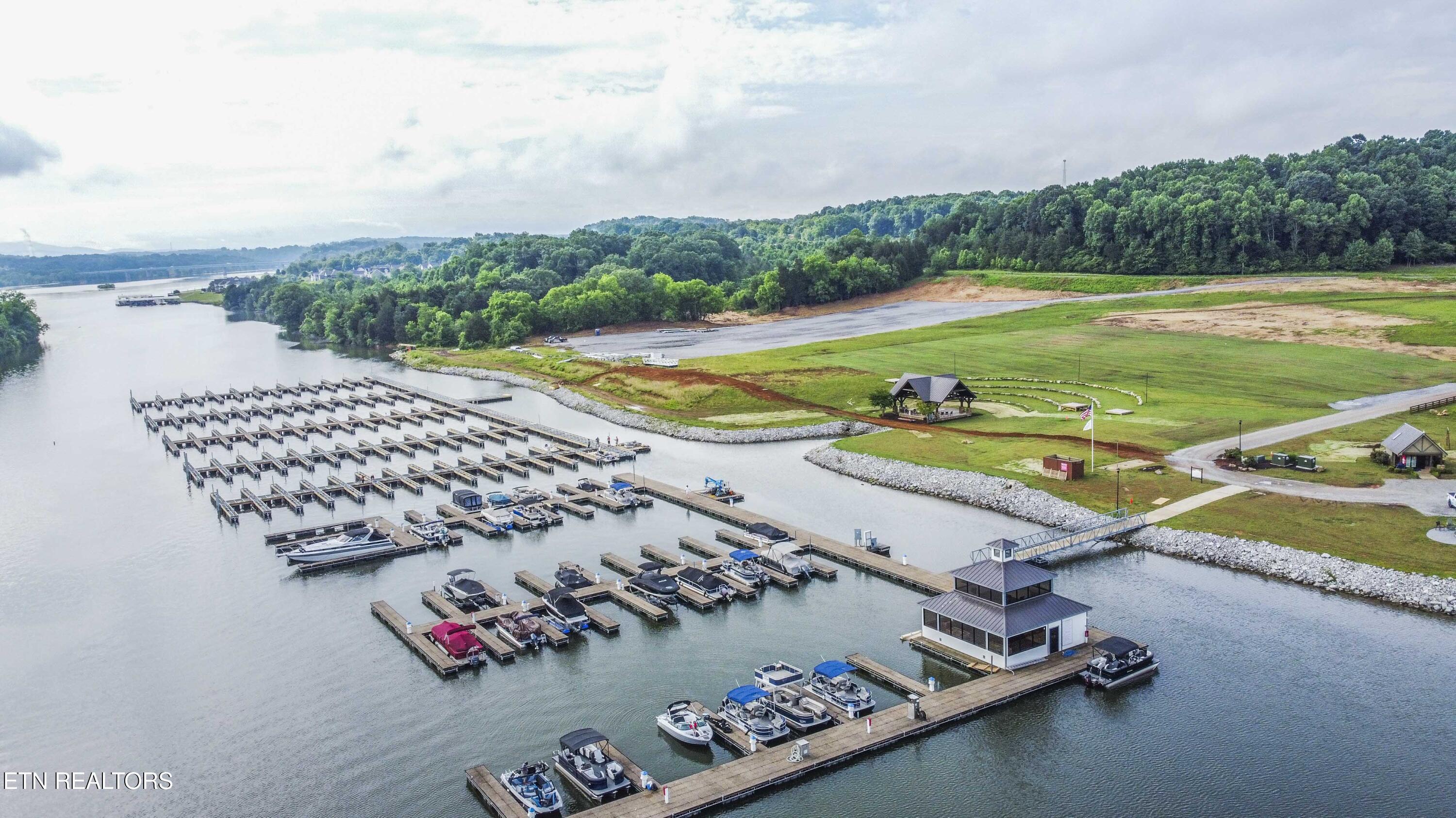 687 River Bank Tr, Loudon, TN - Fort Loudoun and Tellico Lake Real Estate - Image# 16