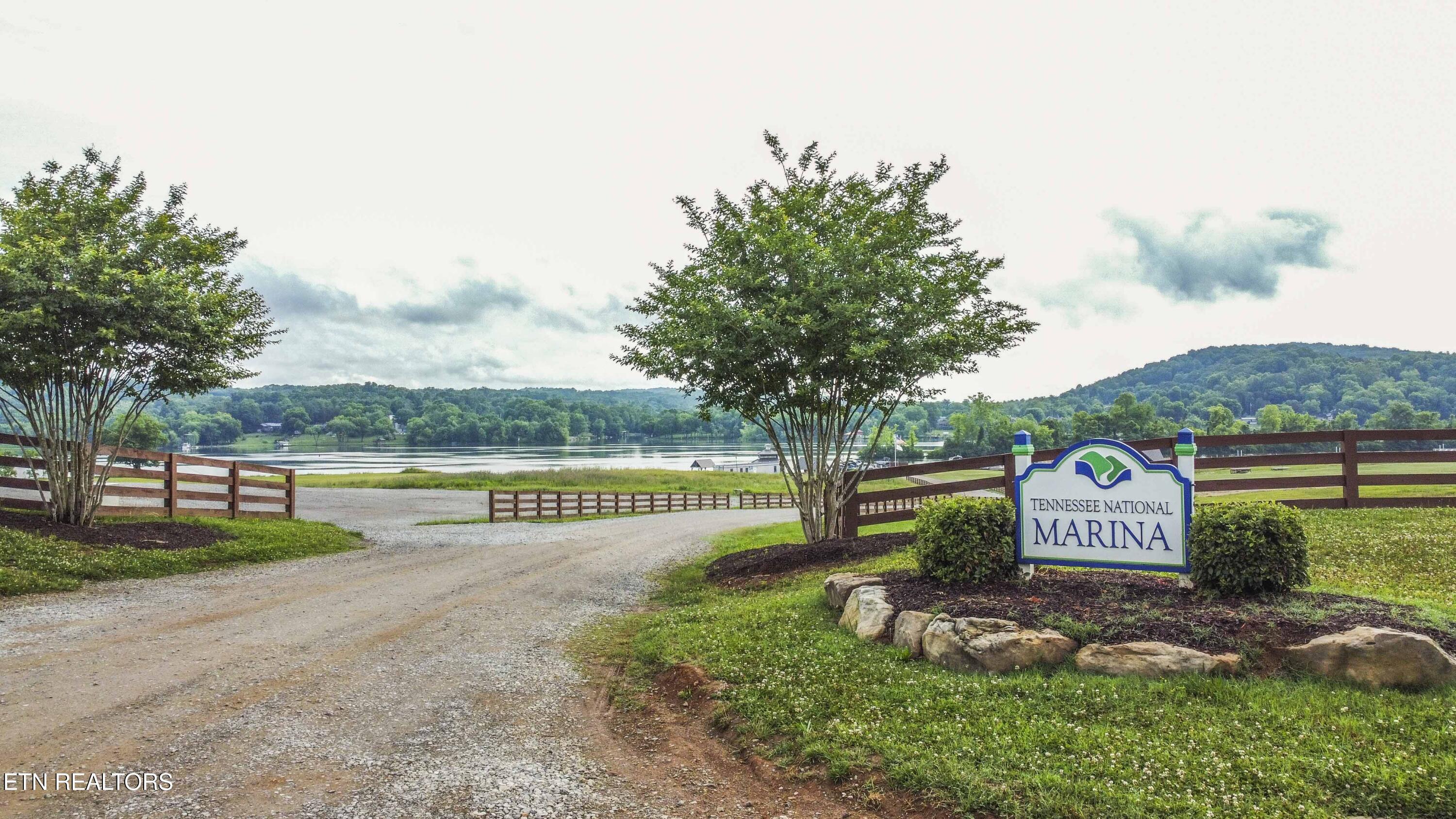 687 River Bank Tr, Loudon, TN - Fort Loudoun and Tellico Lake Real Estate - Image# 33