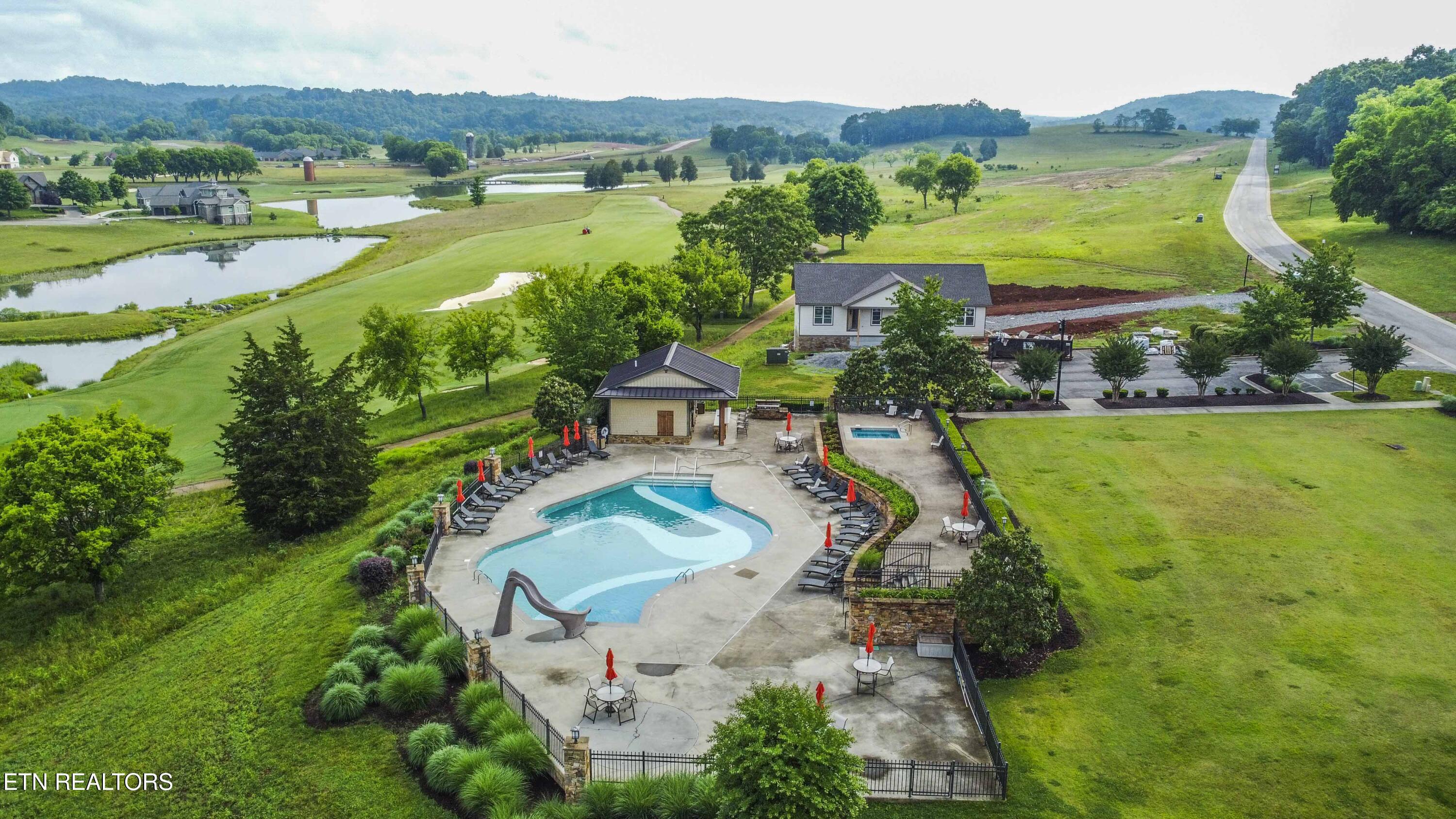 687 River Bank Tr, Loudon, TN - Fort Loudoun and Tellico Lake Real Estate - Image# 38