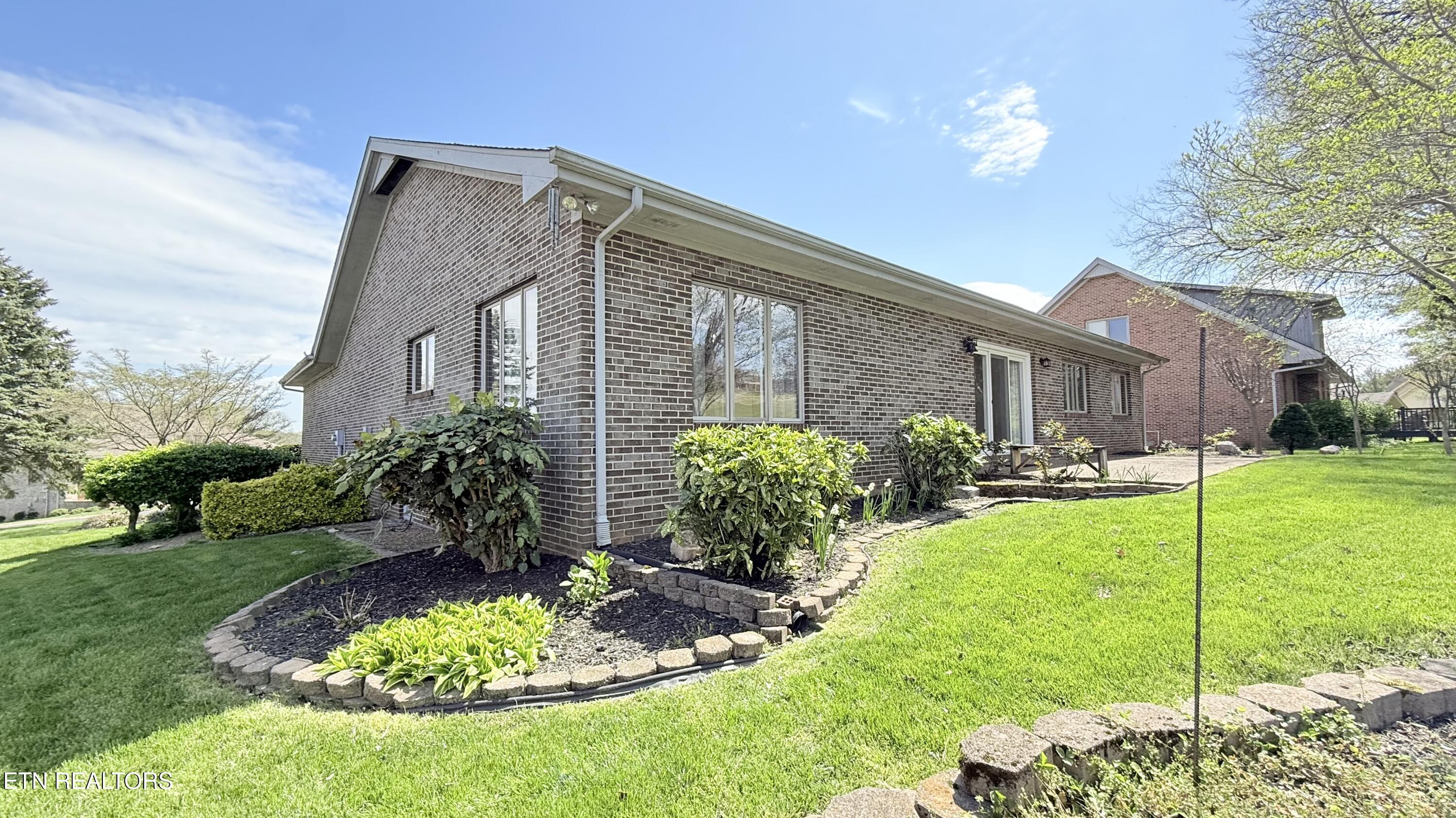 212 Tooweka Lane, Loudon, TN - Fort Loudoun and Tellico Lake Real Estate - Image# 13