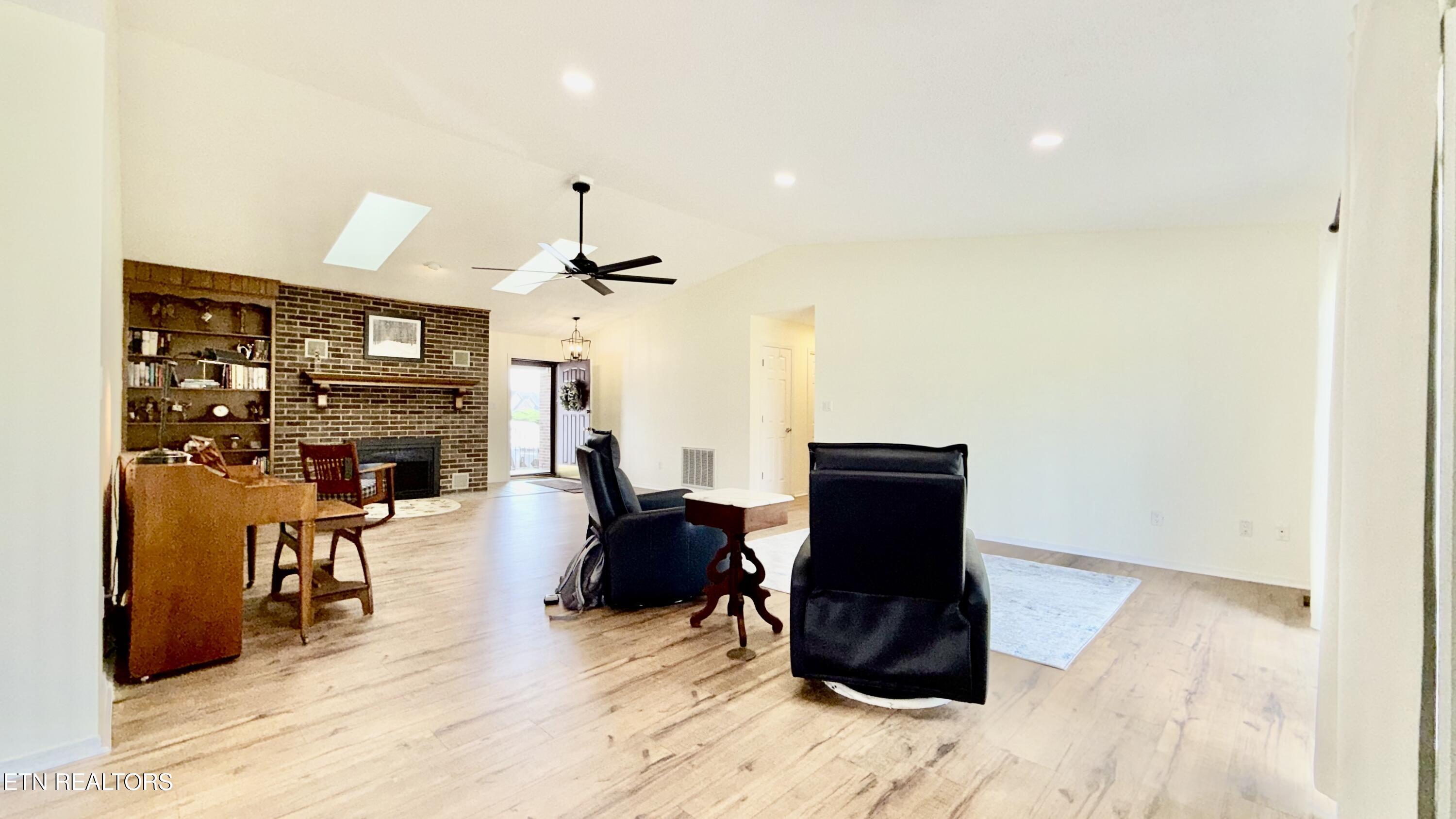 212 Tooweka Lane, Loudon, TN - Fort Loudoun and Tellico Lake Real Estate - Image# 21