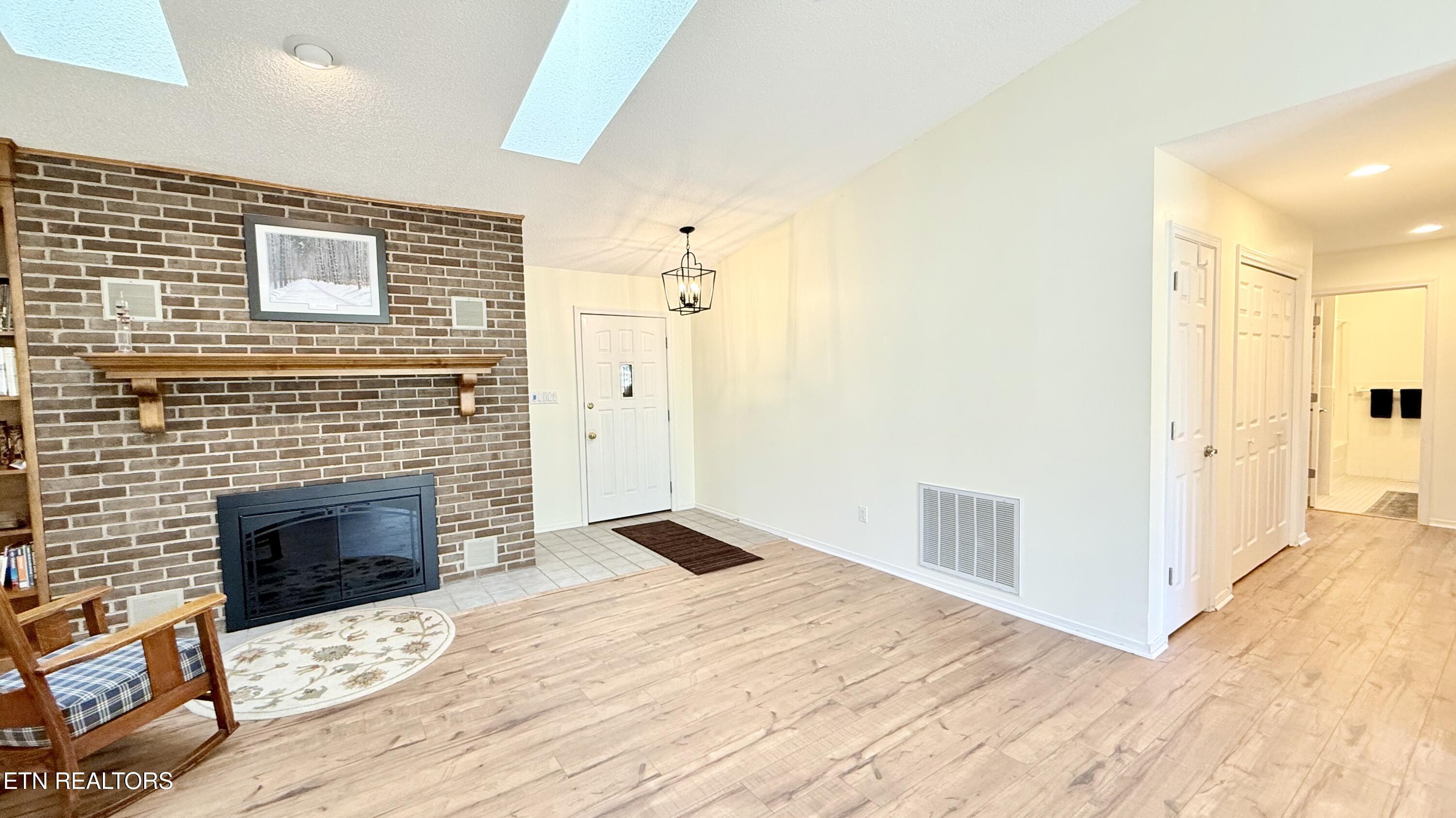 212 Tooweka Lane, Loudon, TN - Fort Loudoun and Tellico Lake Real Estate - Image# 18