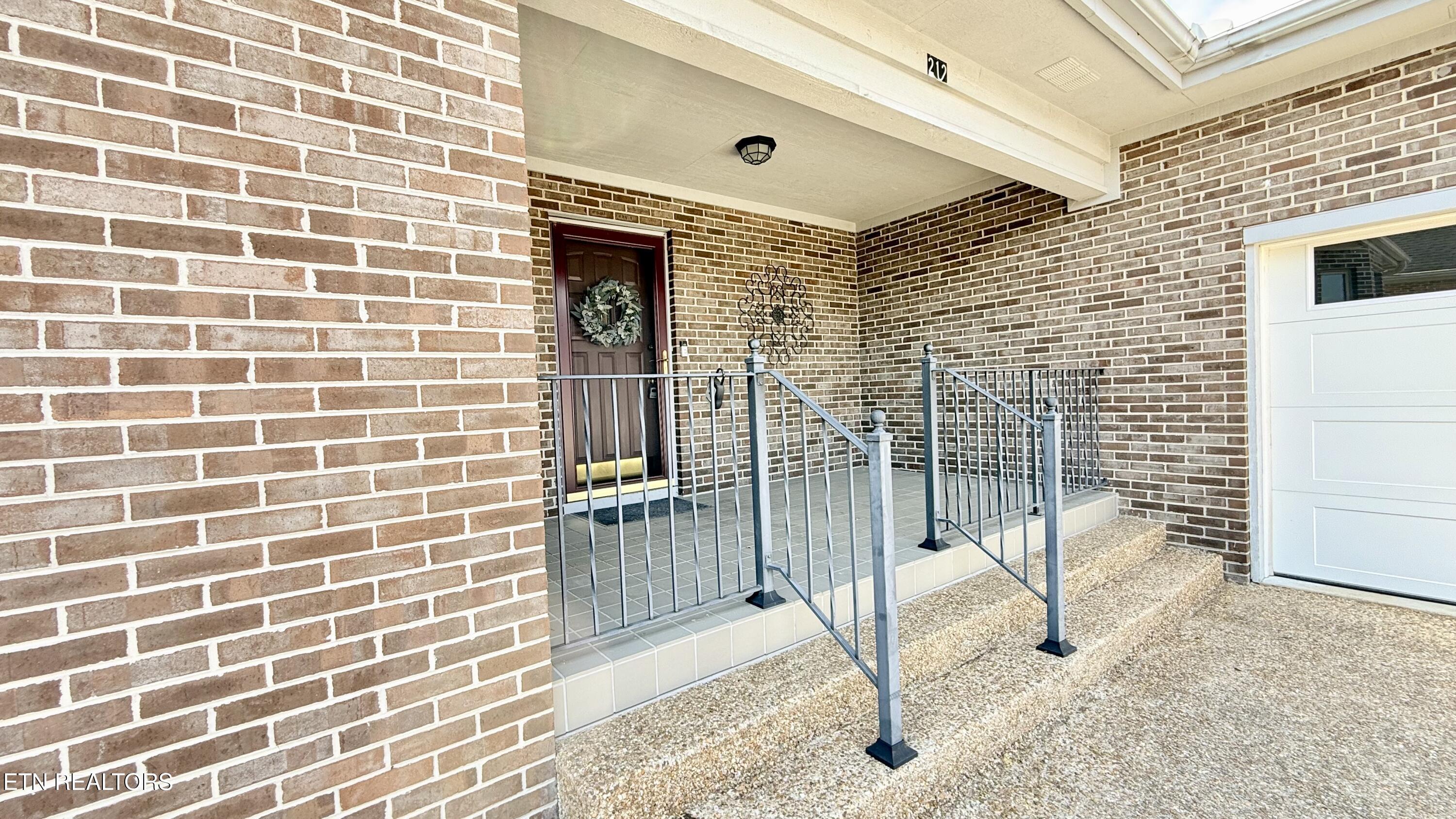 212 Tooweka Lane, Loudon, TN - Fort Loudoun and Tellico Lake Real Estate - Image# 15