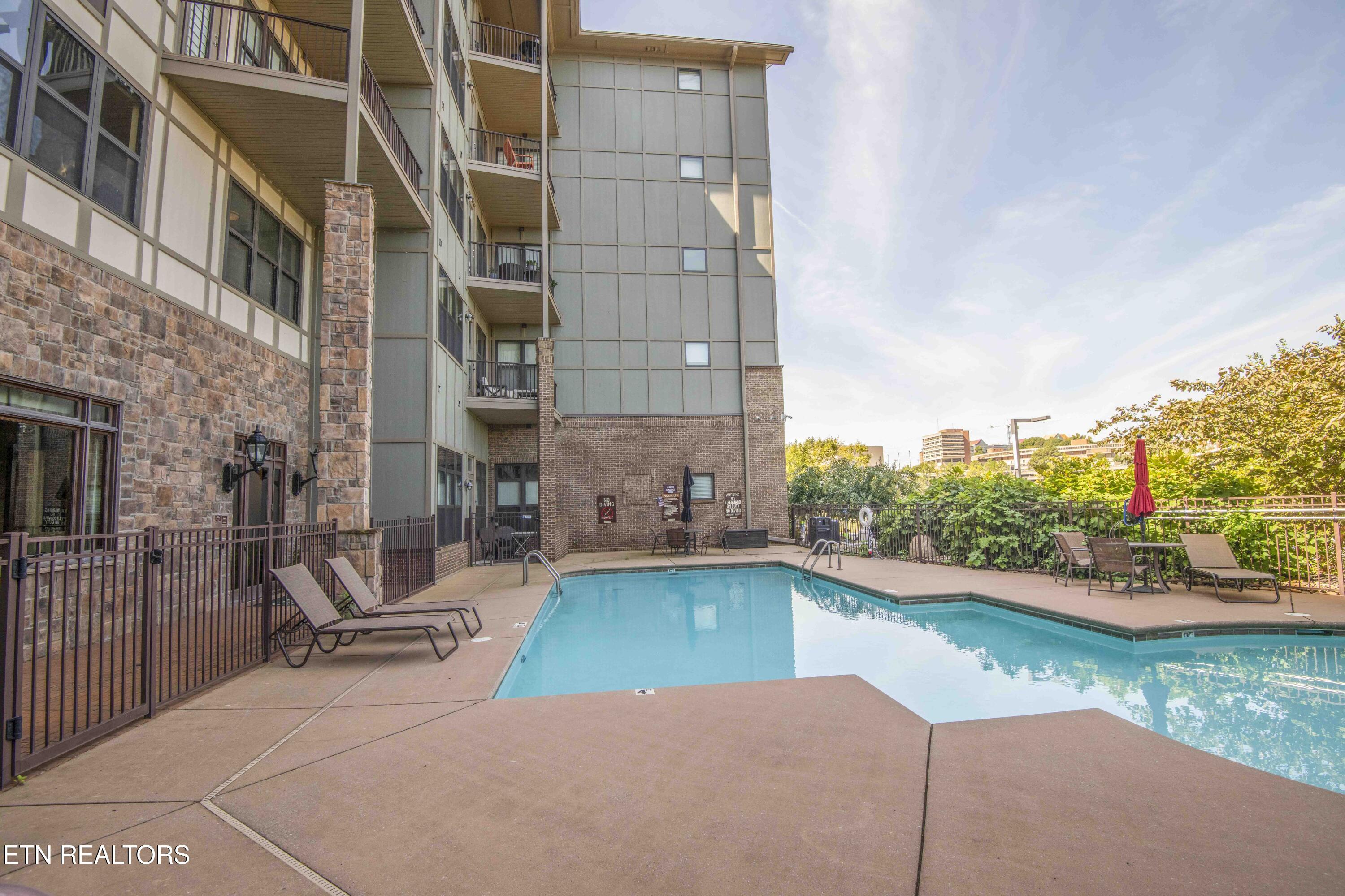 445 W Blount Ave, Knoxville, TN - Fort Loudoun and Tellico Lake Real Estate - Image# 39