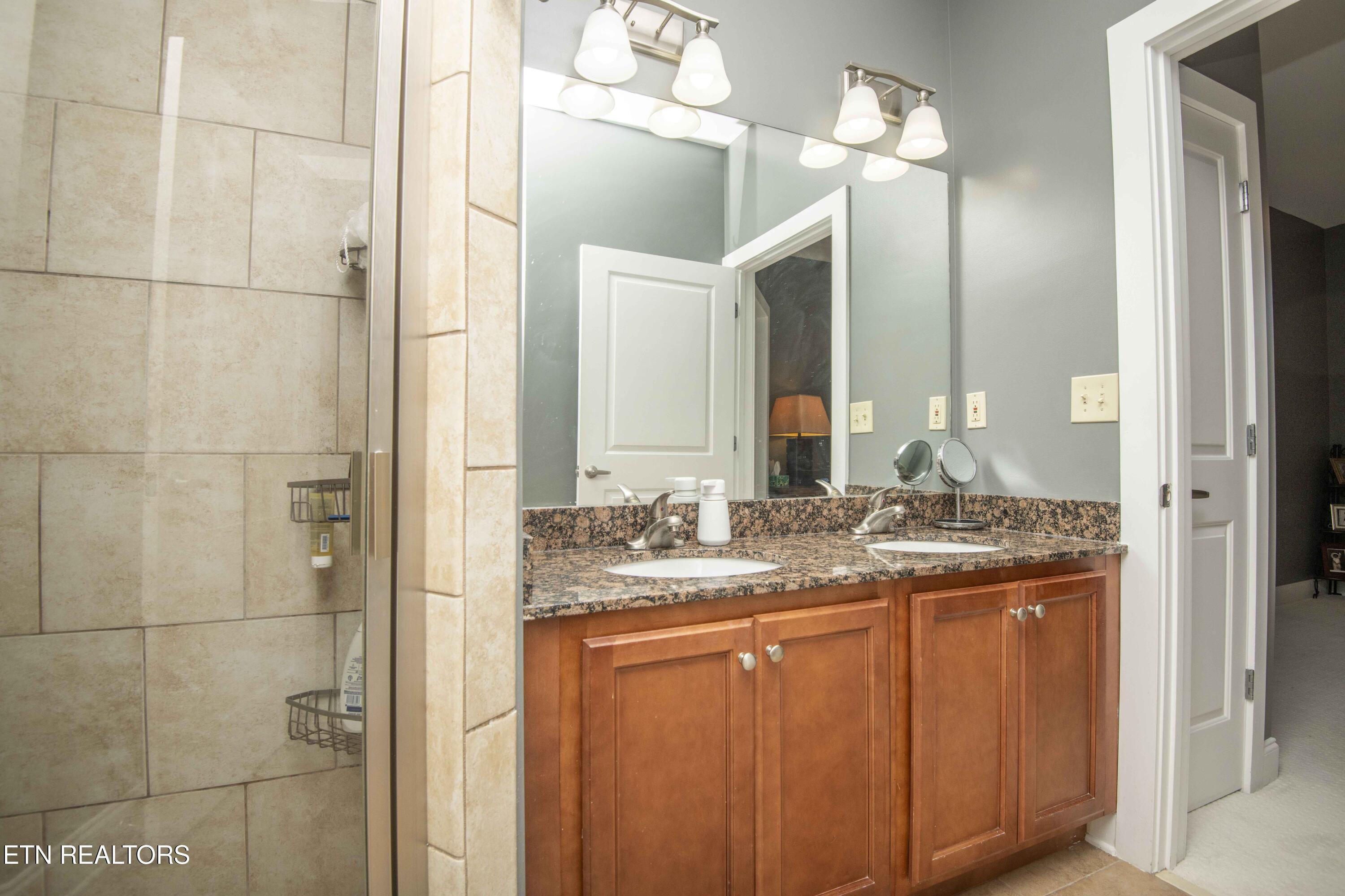 445 W Blount Ave, Knoxville, TN - Fort Loudoun and Tellico Lake Real Estate - Image# 29