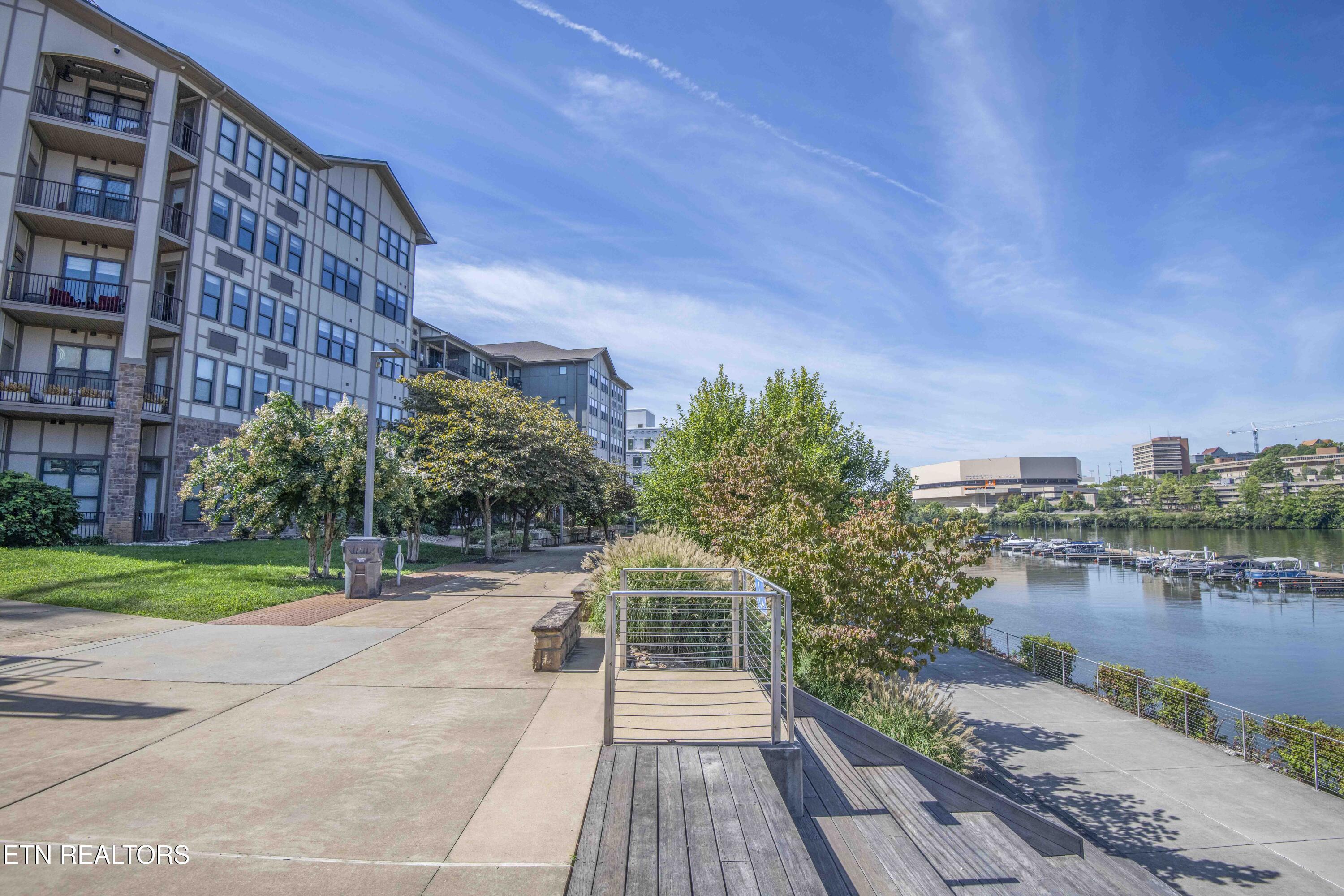 445 W Blount Ave, Knoxville, TN - Fort Loudoun and Tellico Lake Real Estate - Image# 1