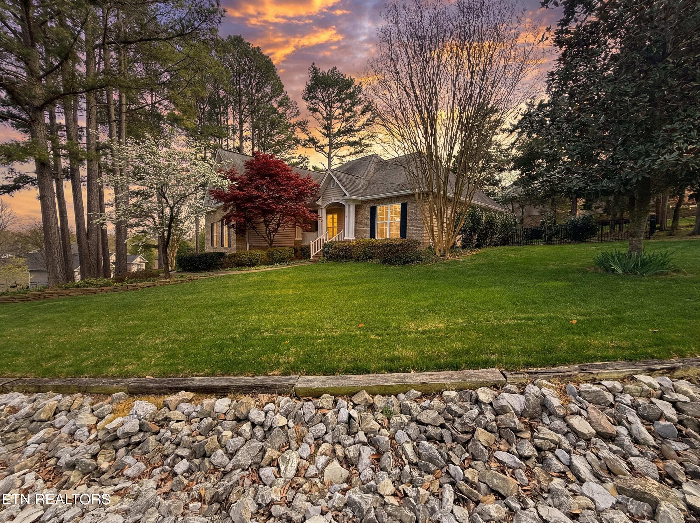 433 Wewoka Circle, Loudon, TN - Fort Loudoun and Tellico Lake Real Estate - Image# 2